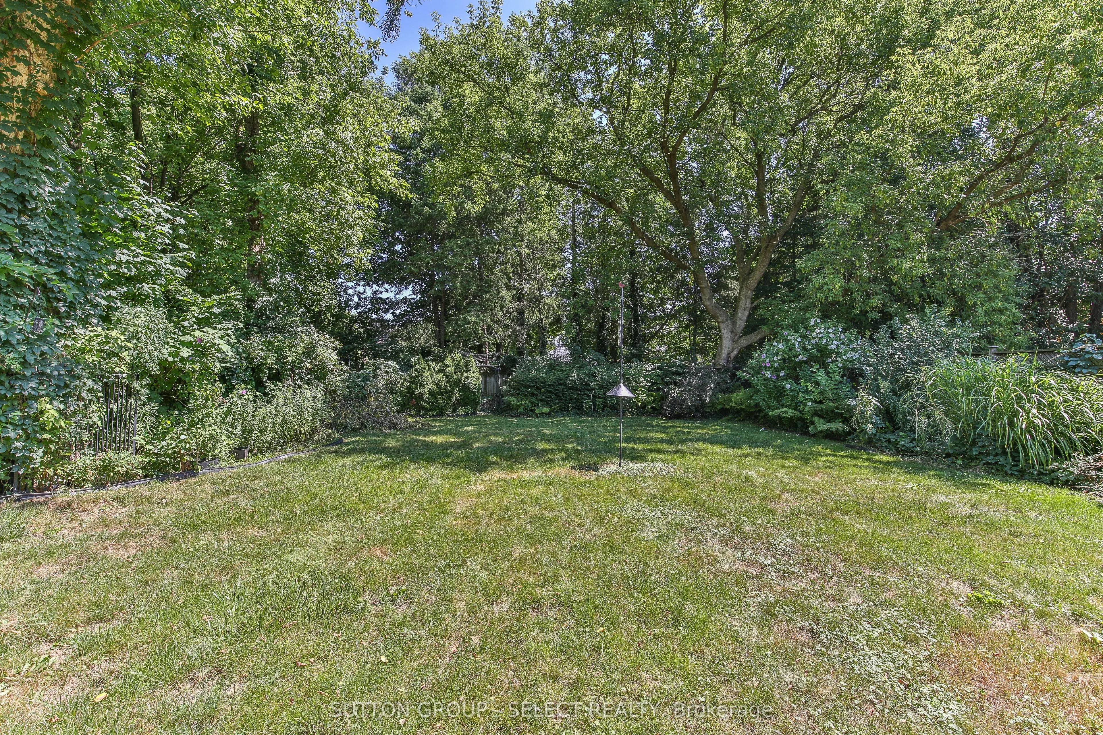 25 FOSTER Avenue