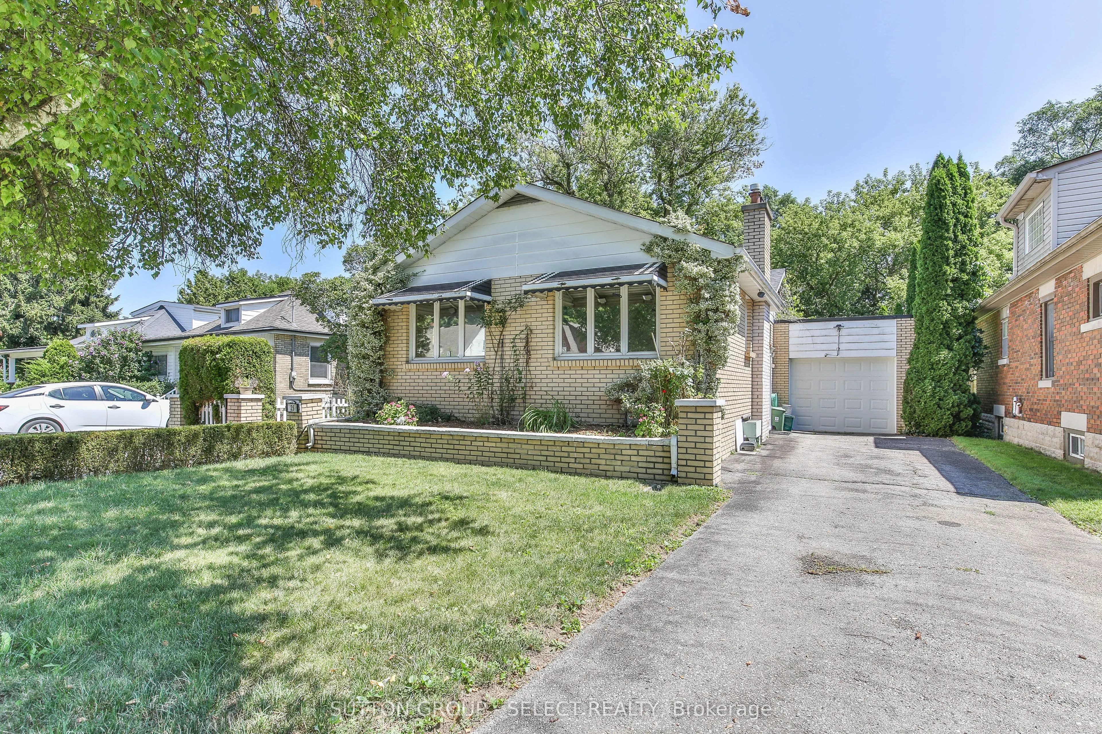25 FOSTER Avenue