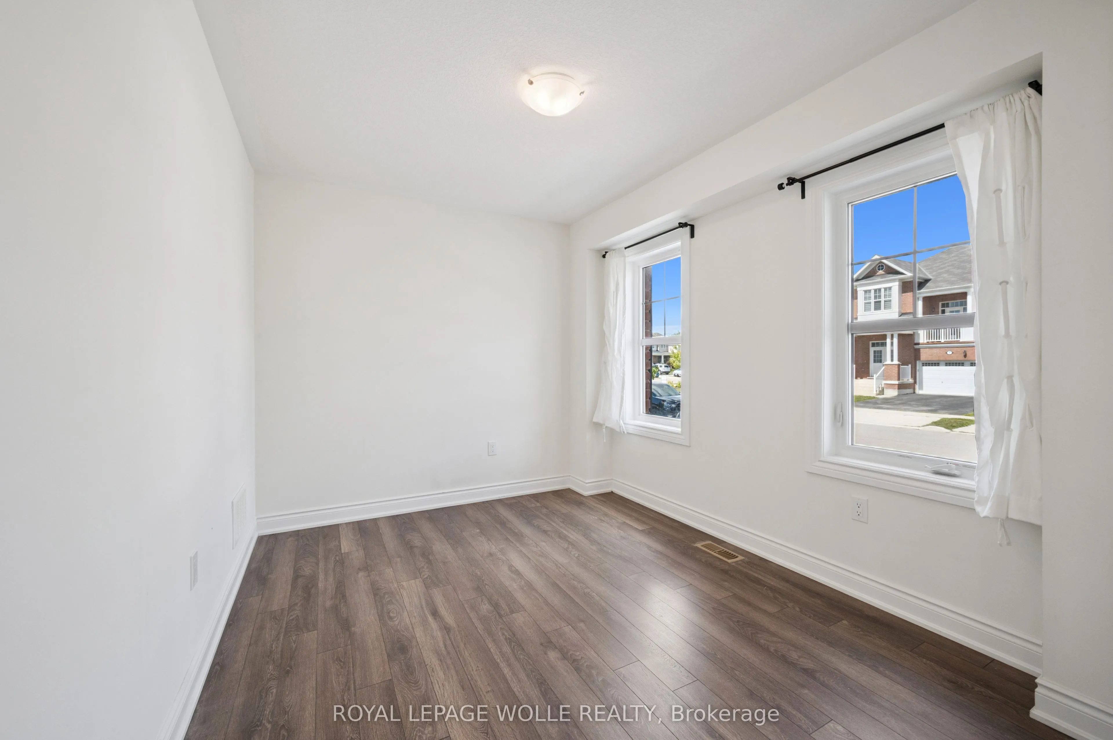 2 Watermill Street