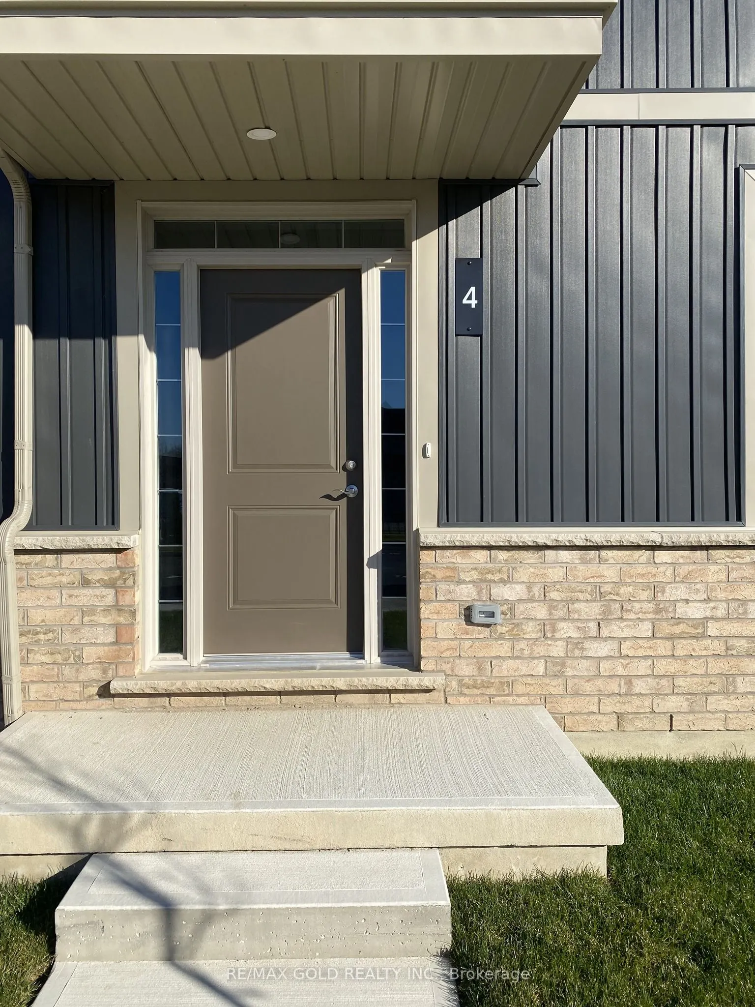 18 Corbin Street, #4