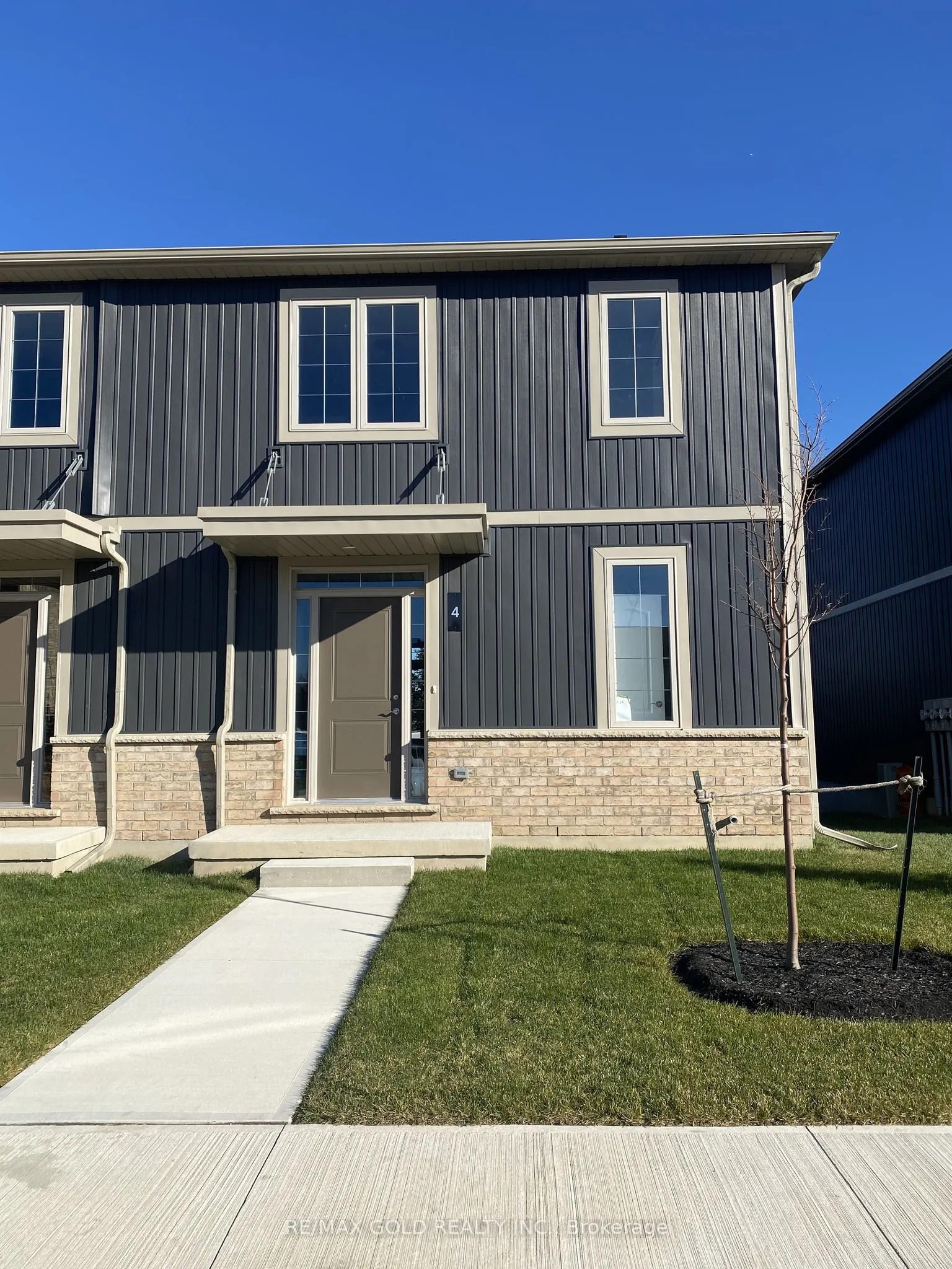 18 Corbin Street, #4