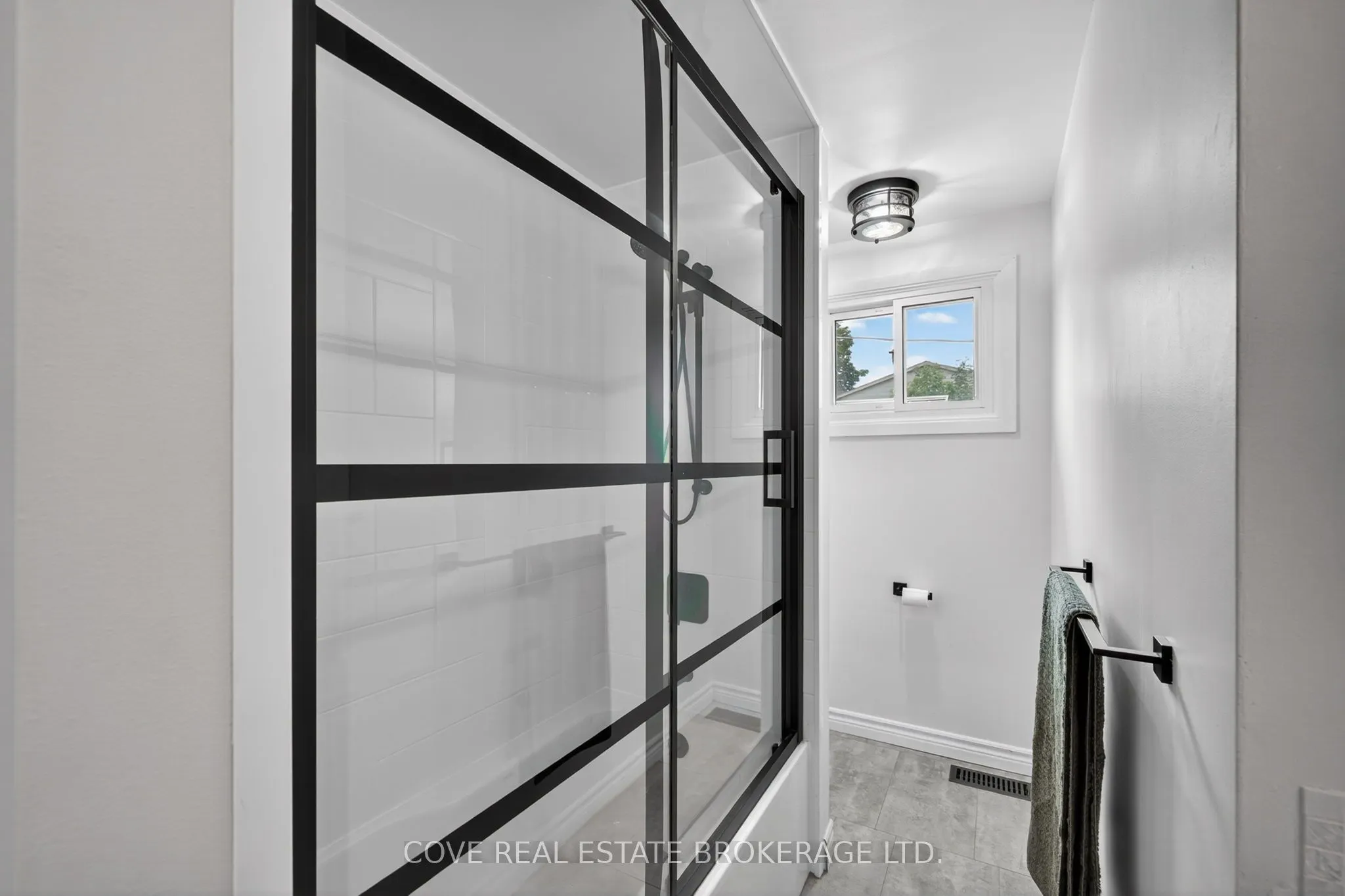 2 Aspen Avenue