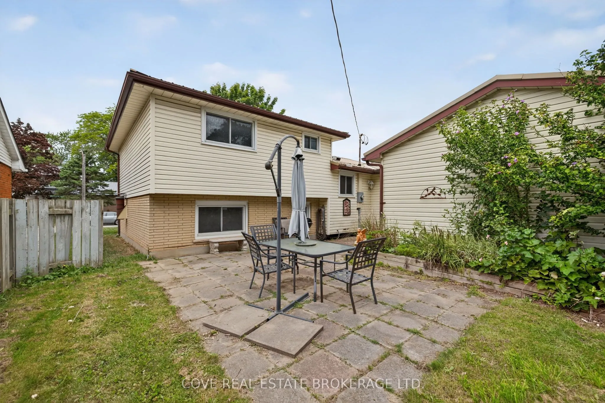 2 Aspen Avenue