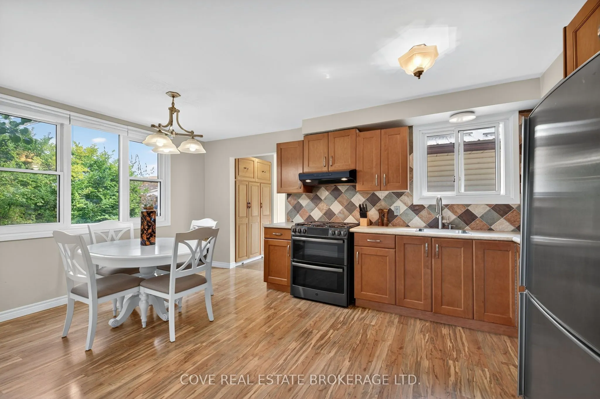 2 Aspen Avenue
