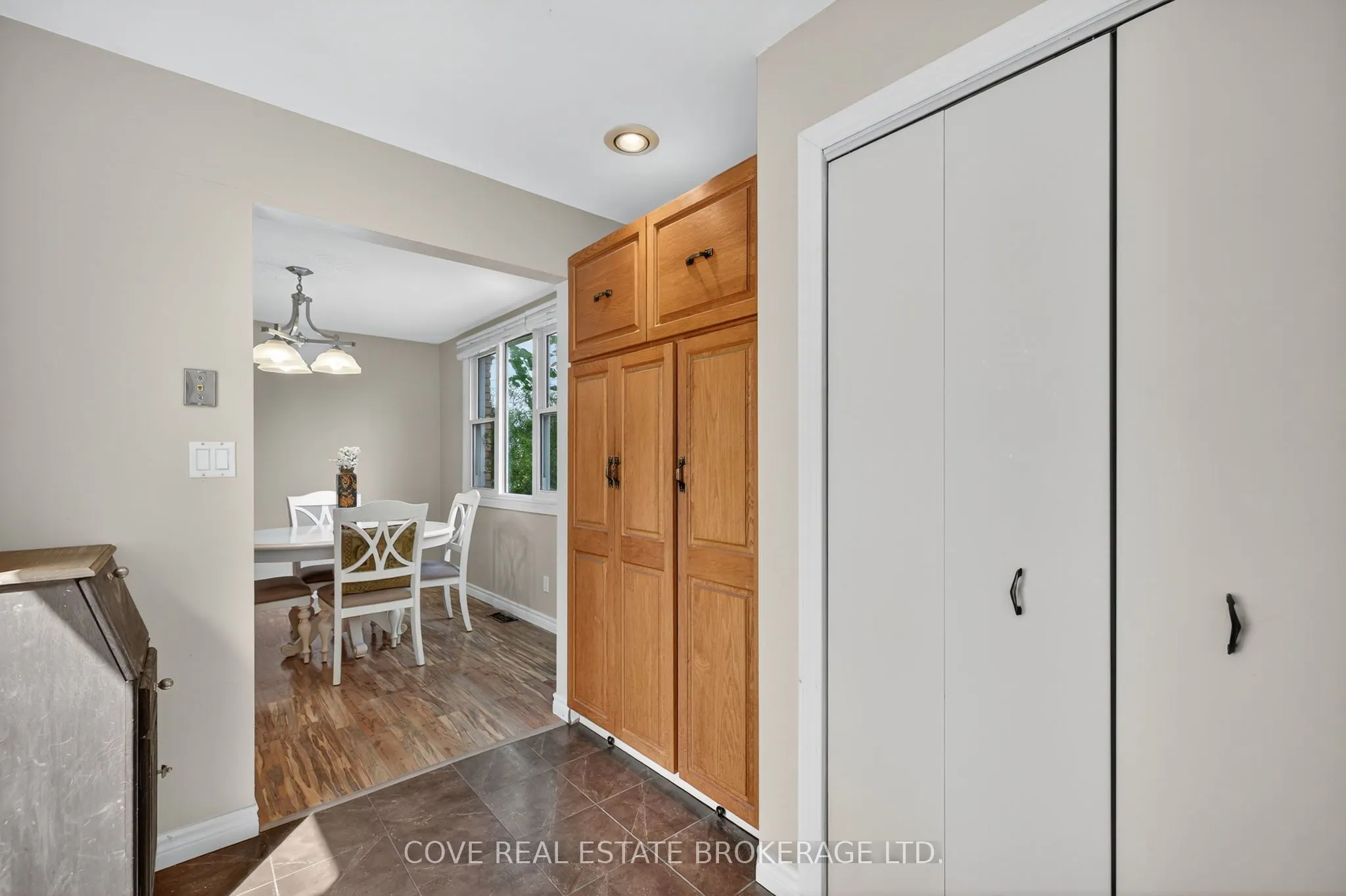2 Aspen Avenue