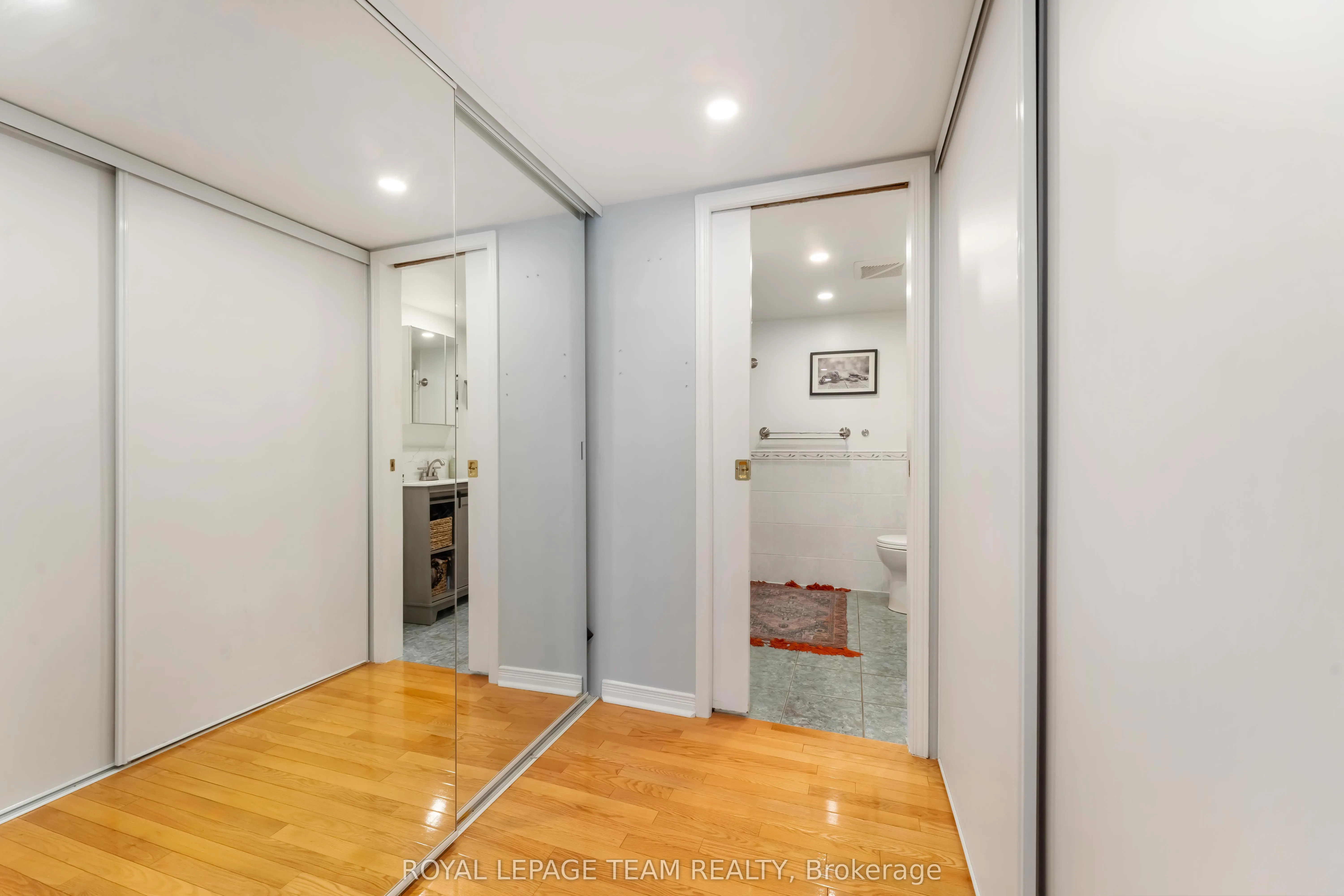 160 George Street, #1806