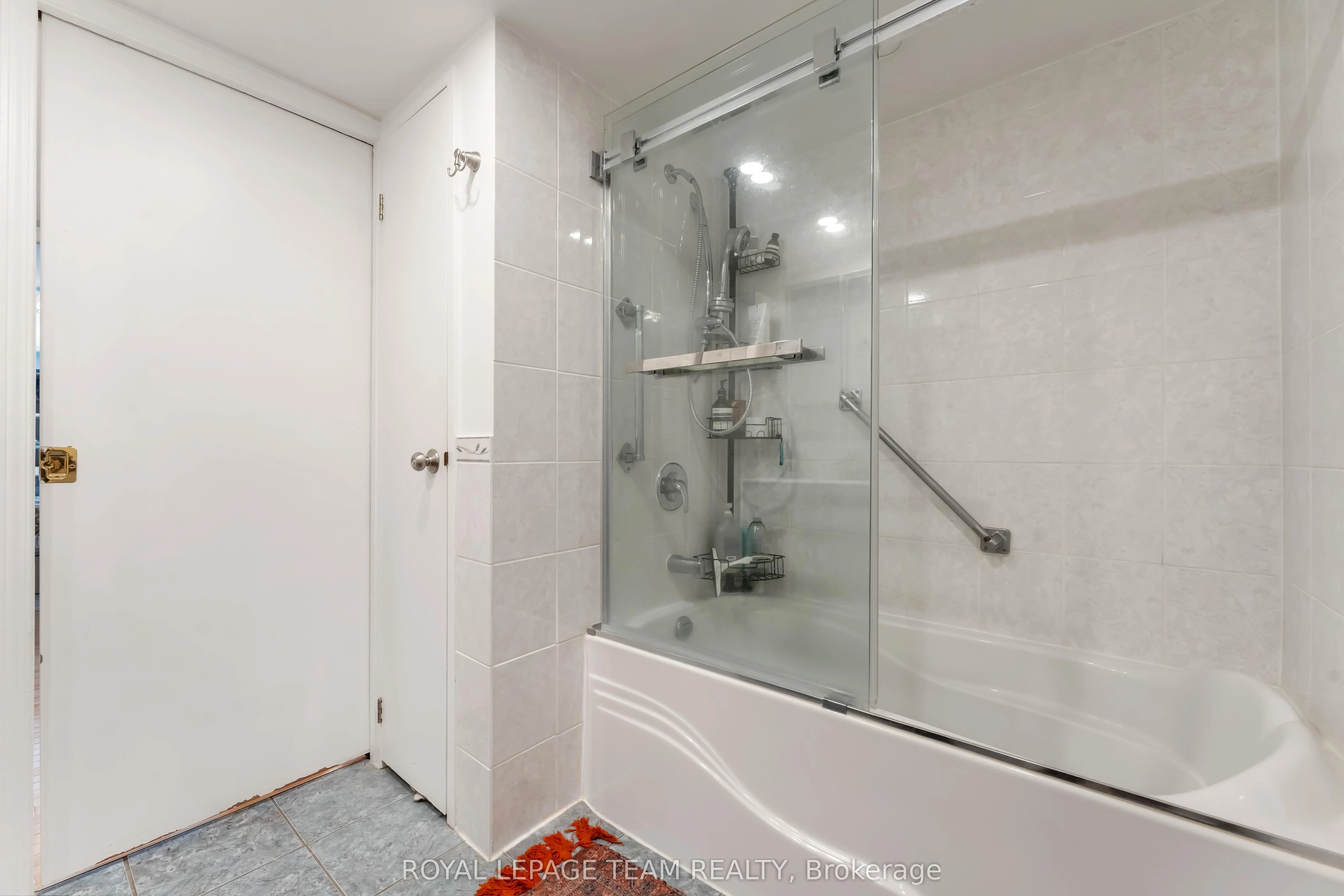 160 George Street, #1806