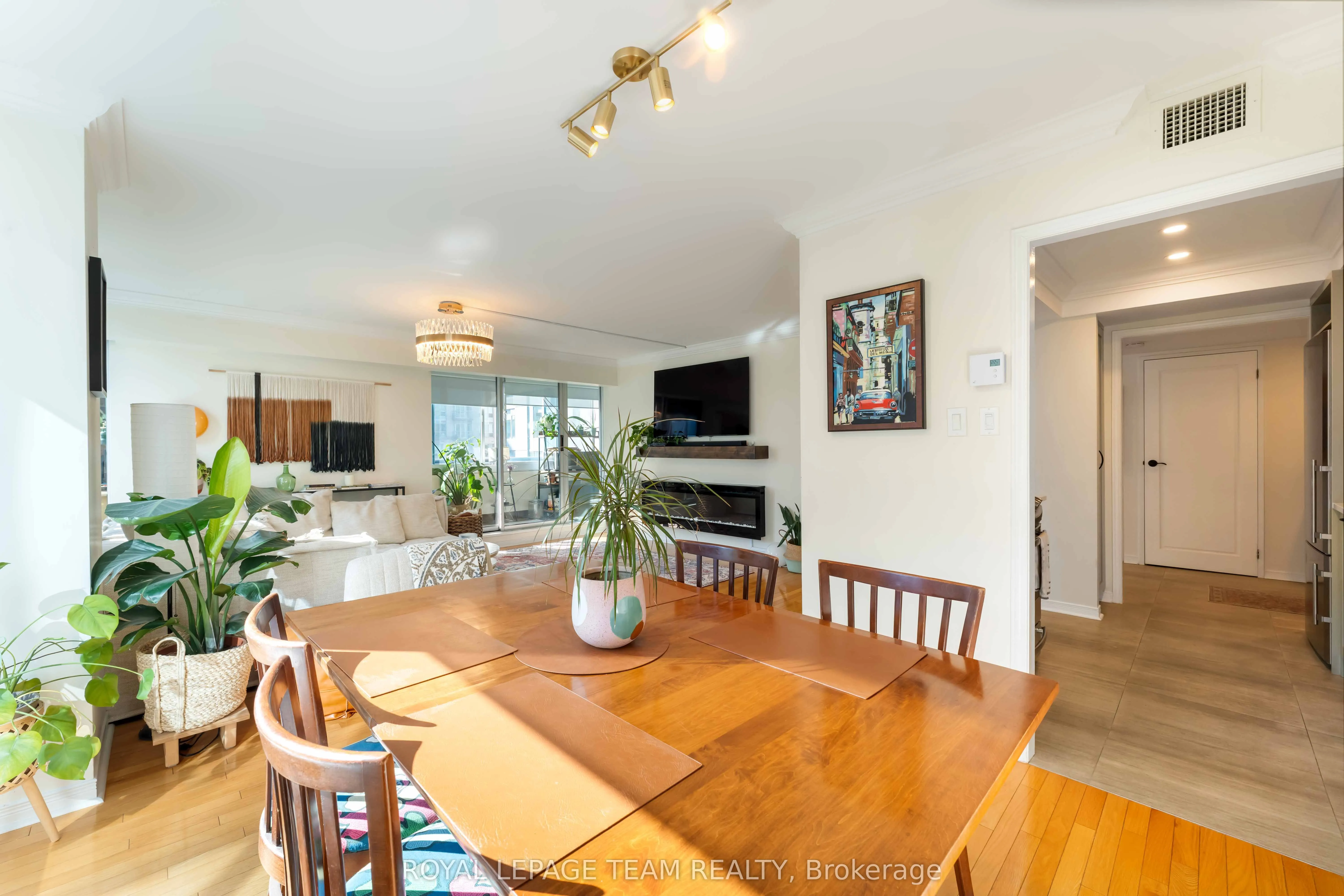 160 George Street, #1806