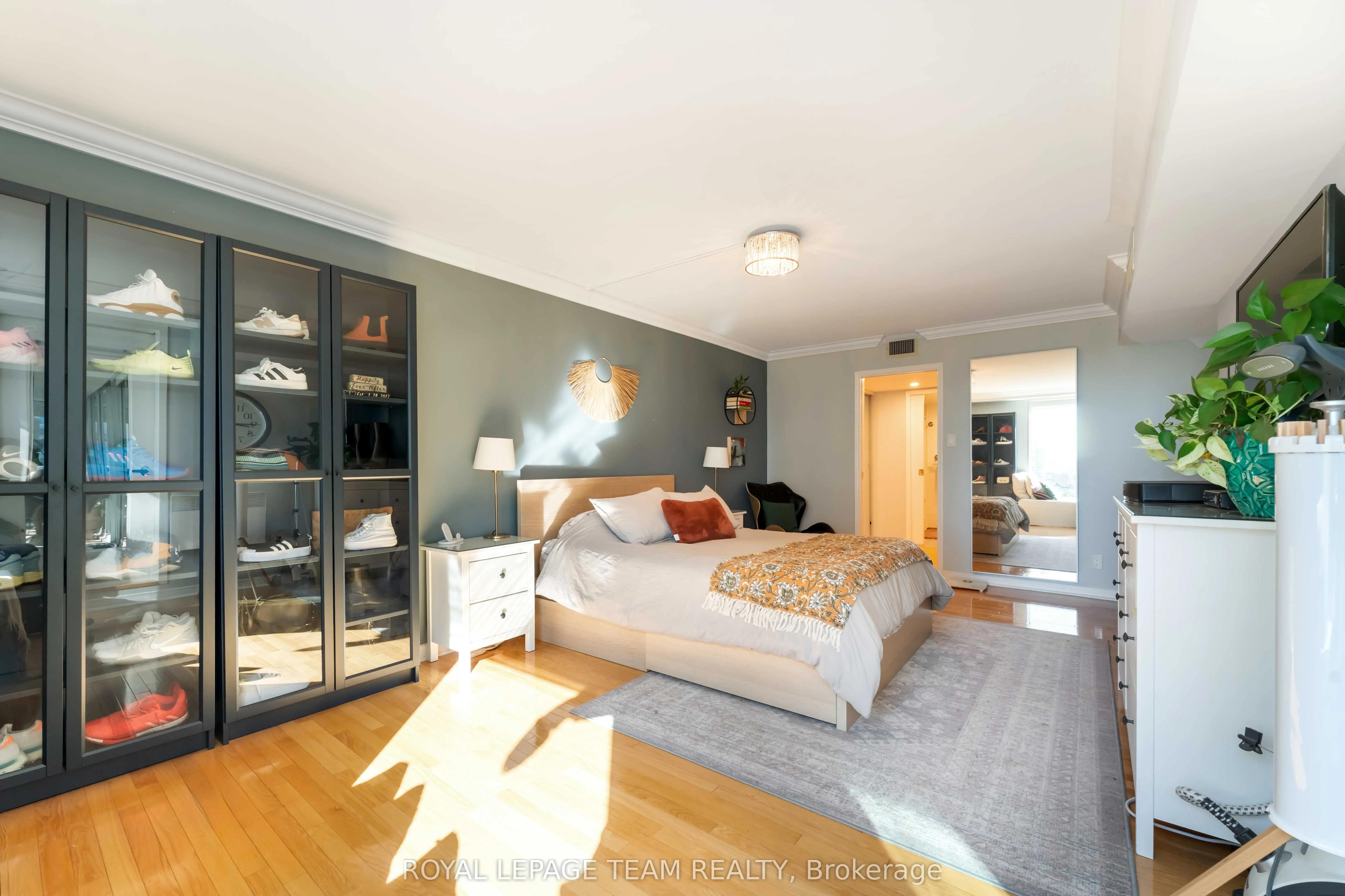 160 George Street, #1806