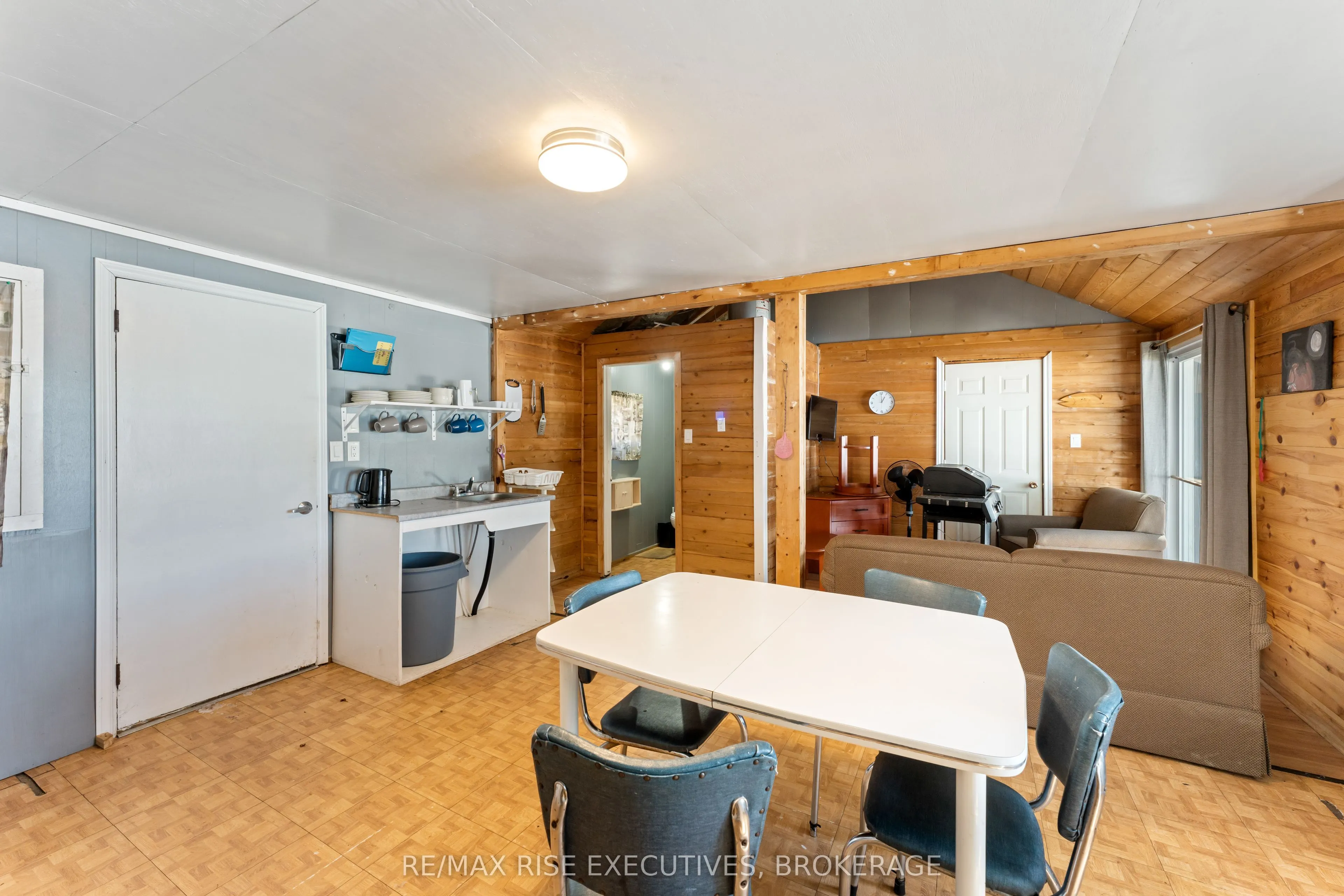 1264 Cox Road