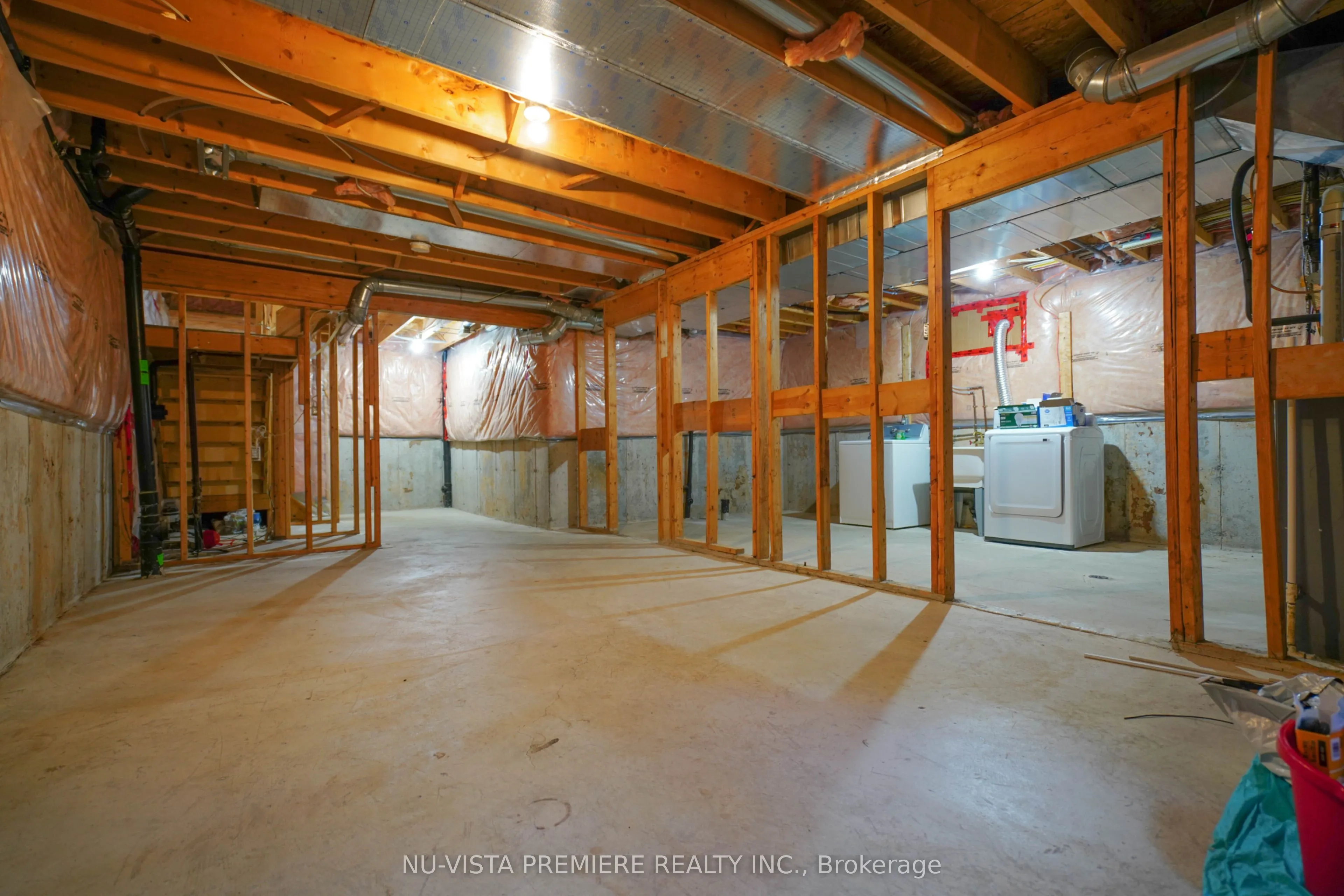 976 Bitterbush Crescent, #3