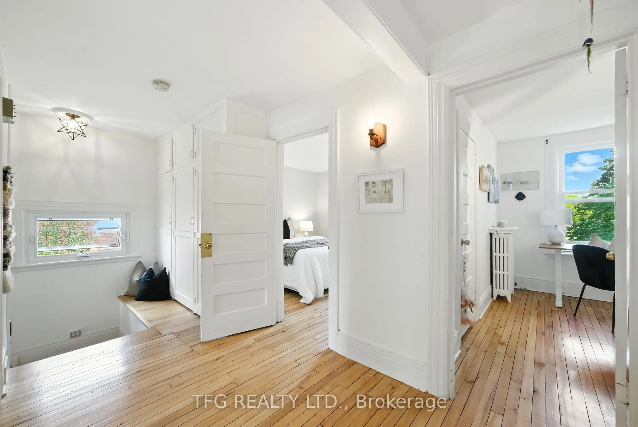 384 Ball Street