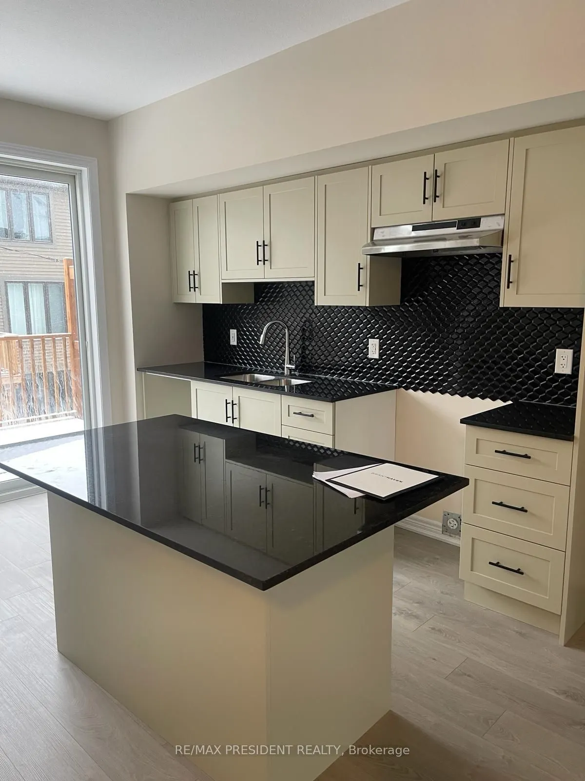 10 Birmingham Drive, #105