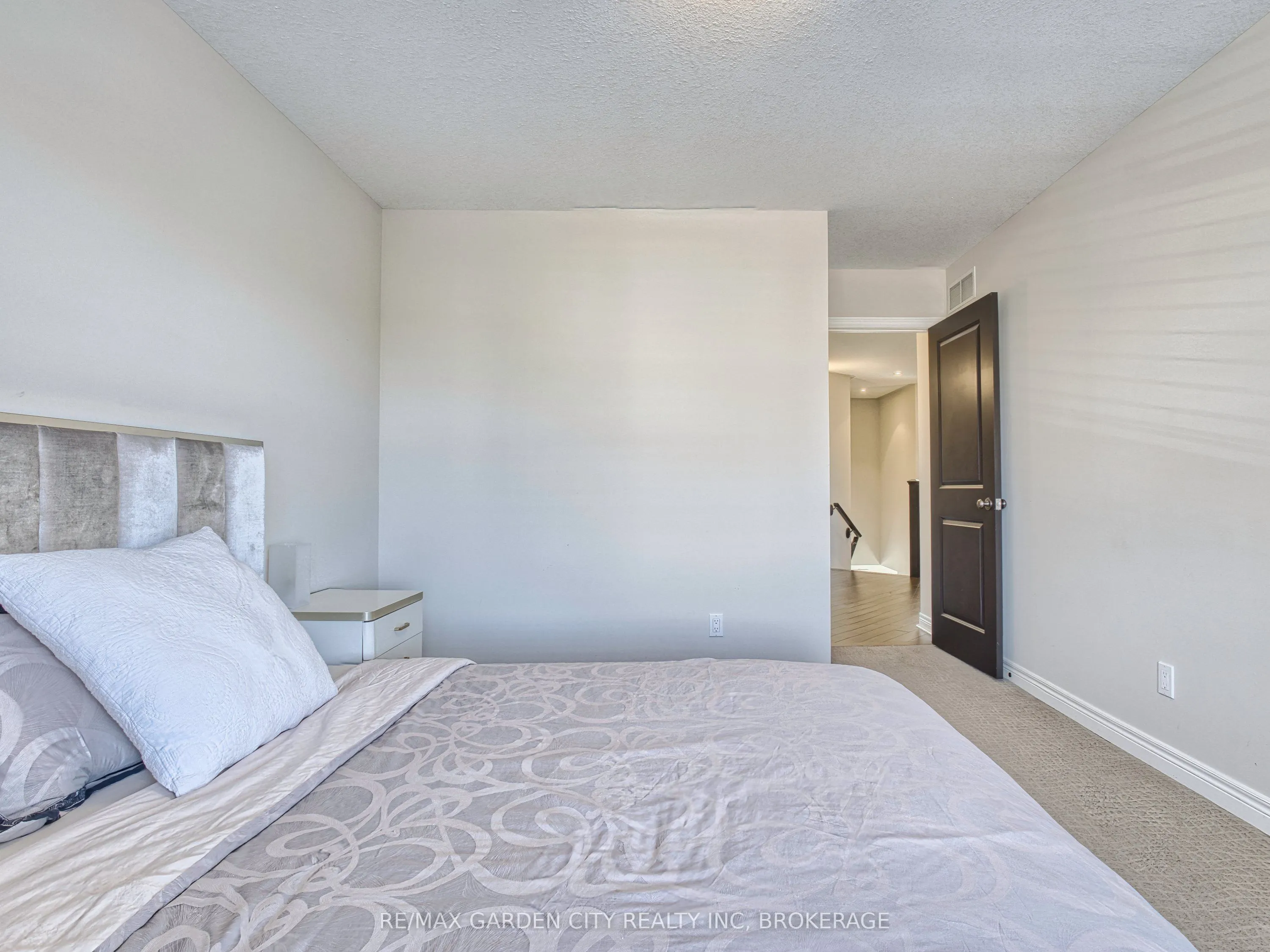 29 Agincourt Crescent