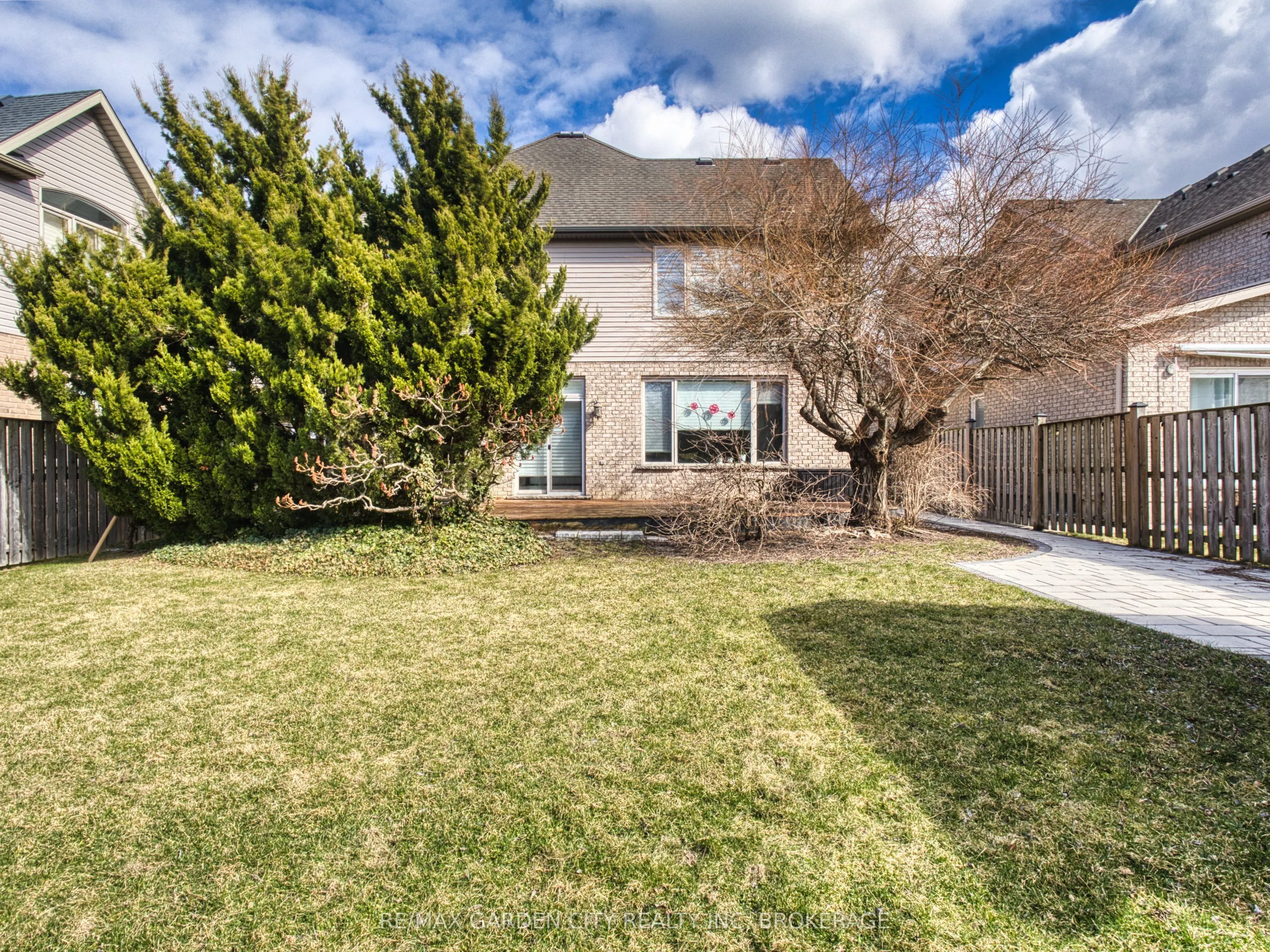 29 Agincourt Crescent