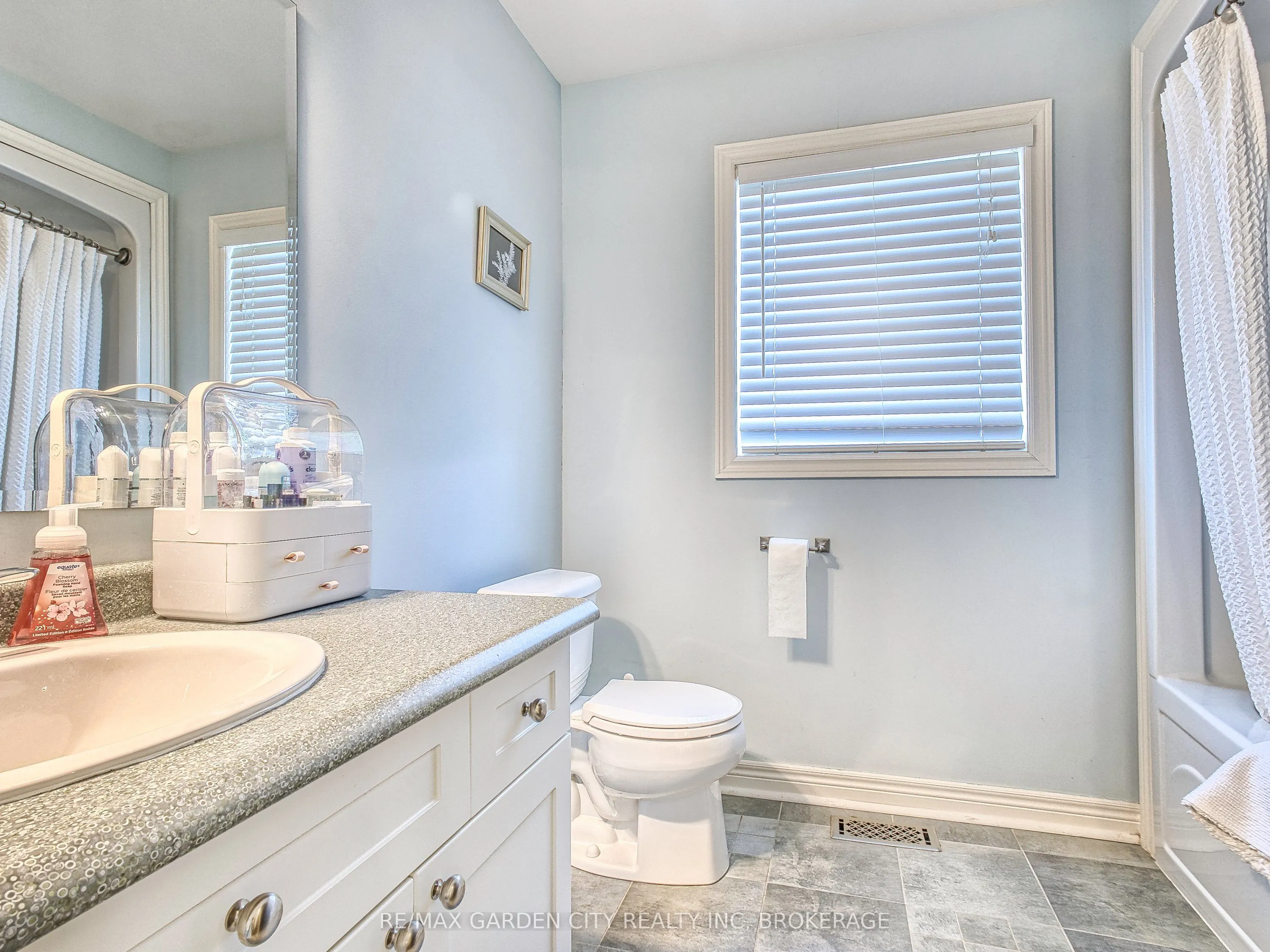 29 Agincourt Crescent