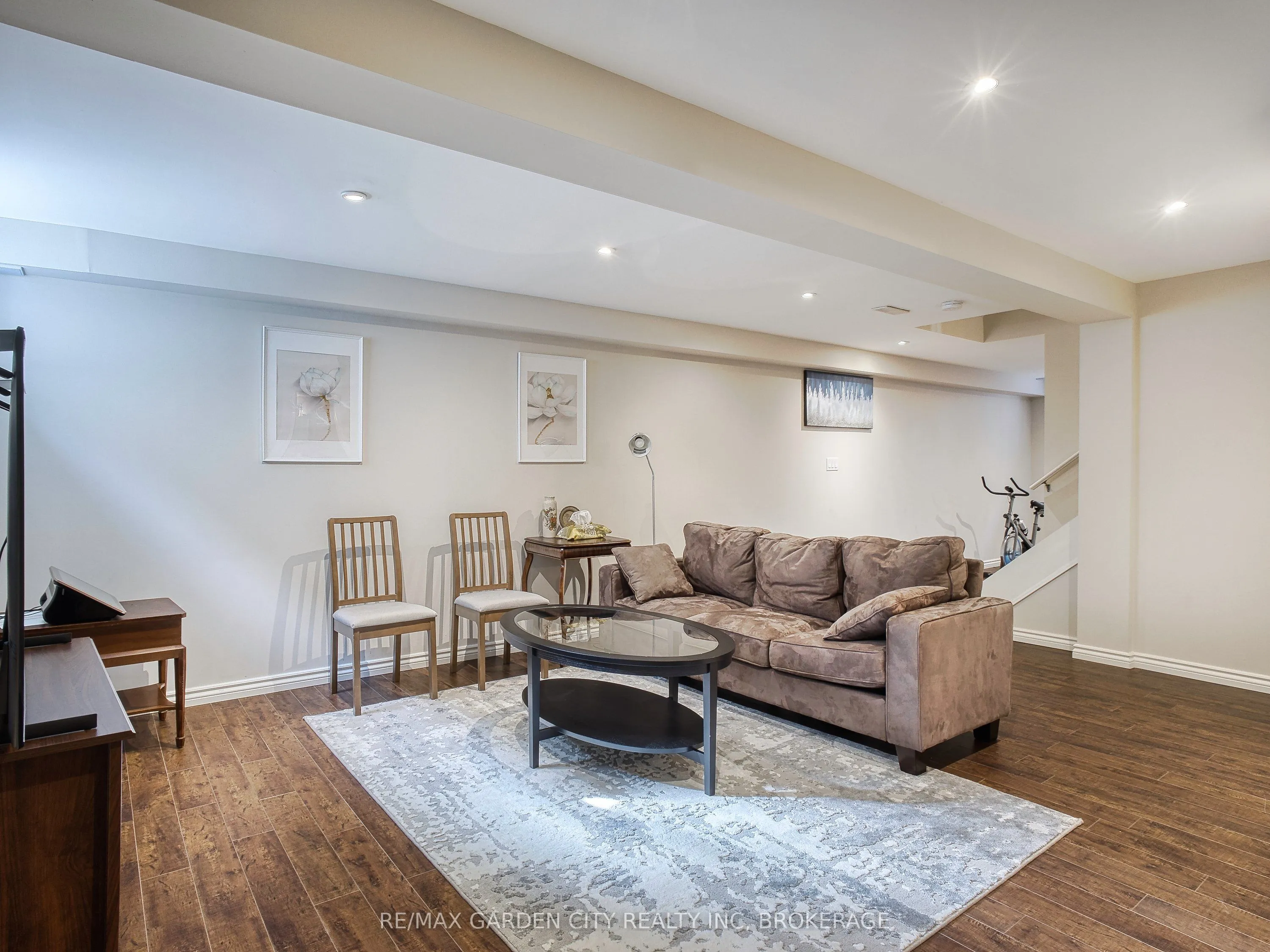 29 Agincourt Crescent