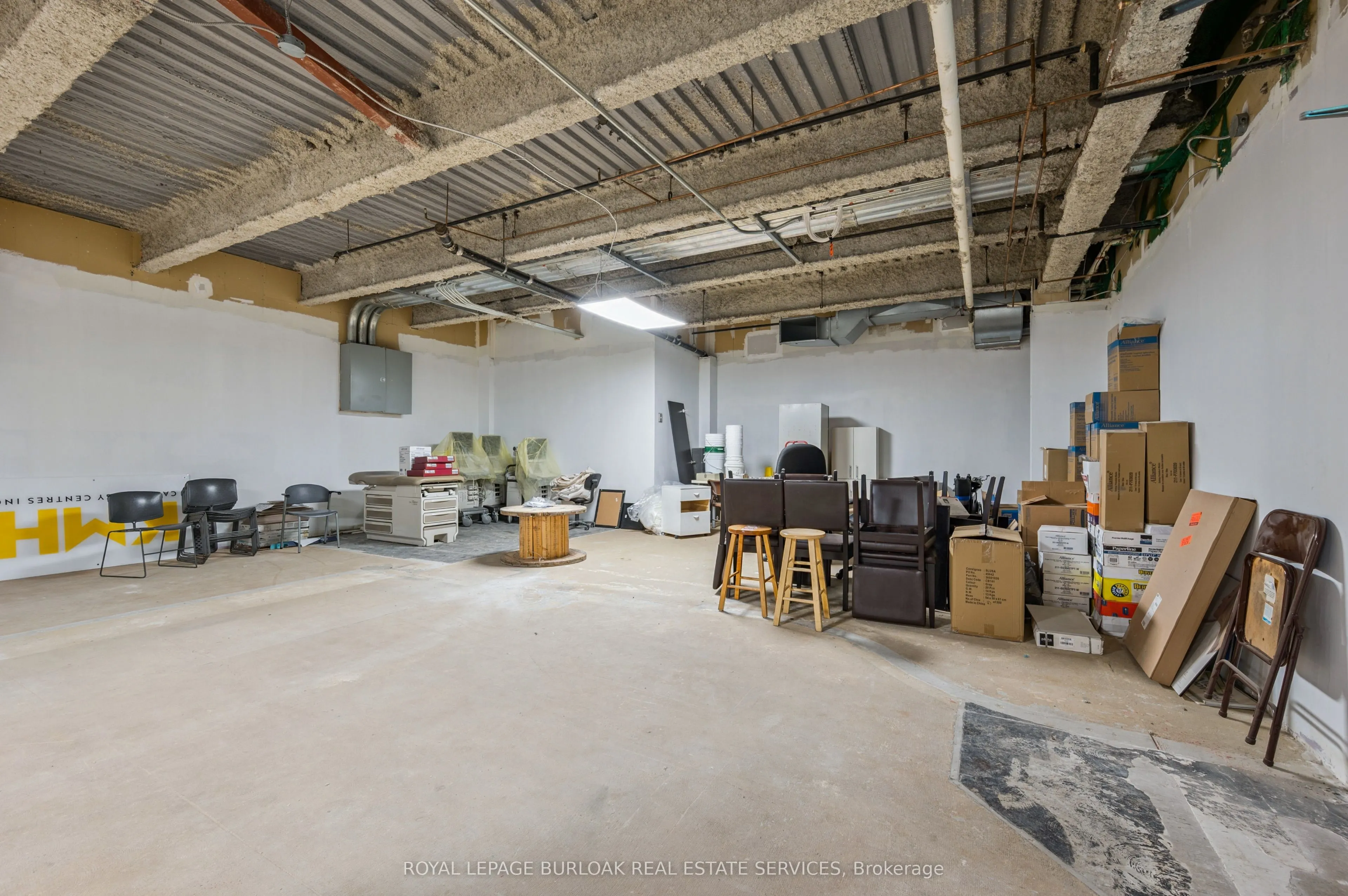 751 Victoria Street S, #B103