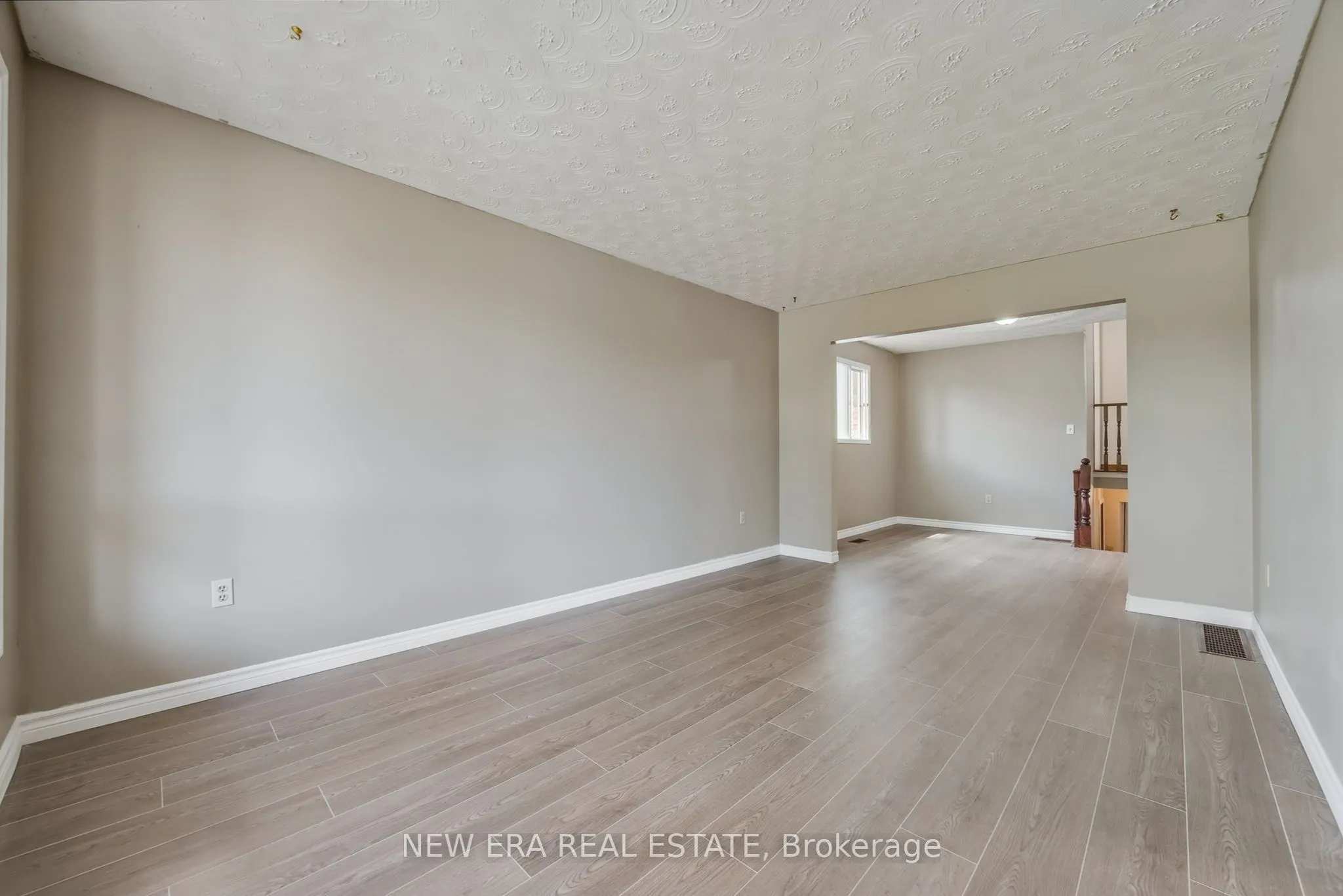 3 Envoy Boulevard