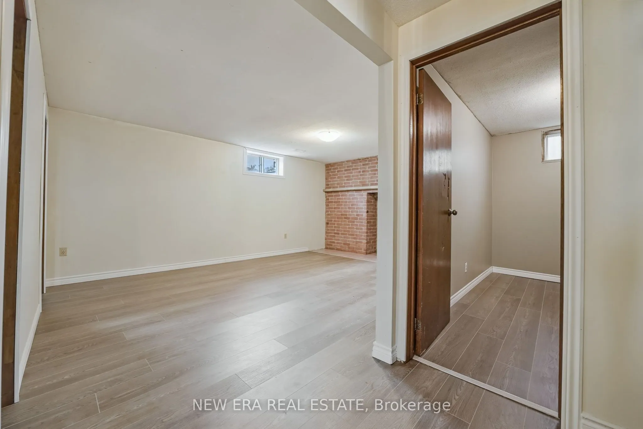 3 Envoy Boulevard