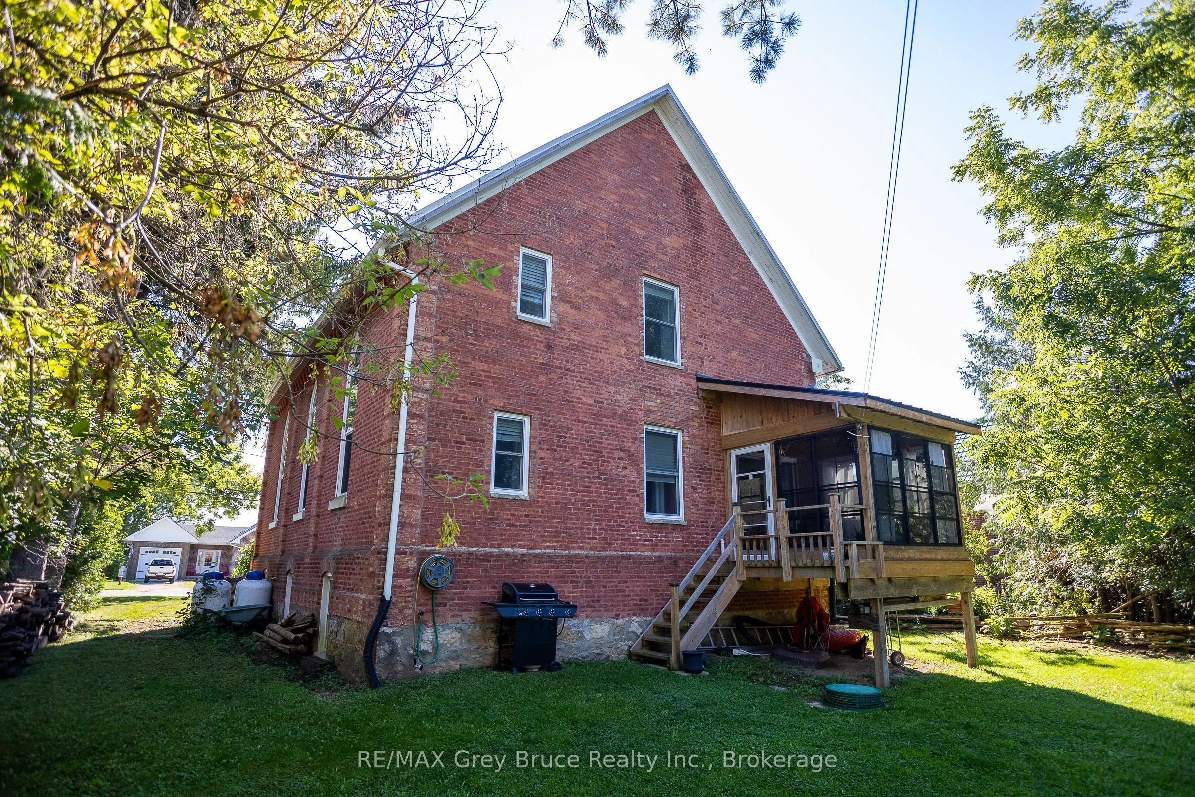 319930 Kemble Rock Road