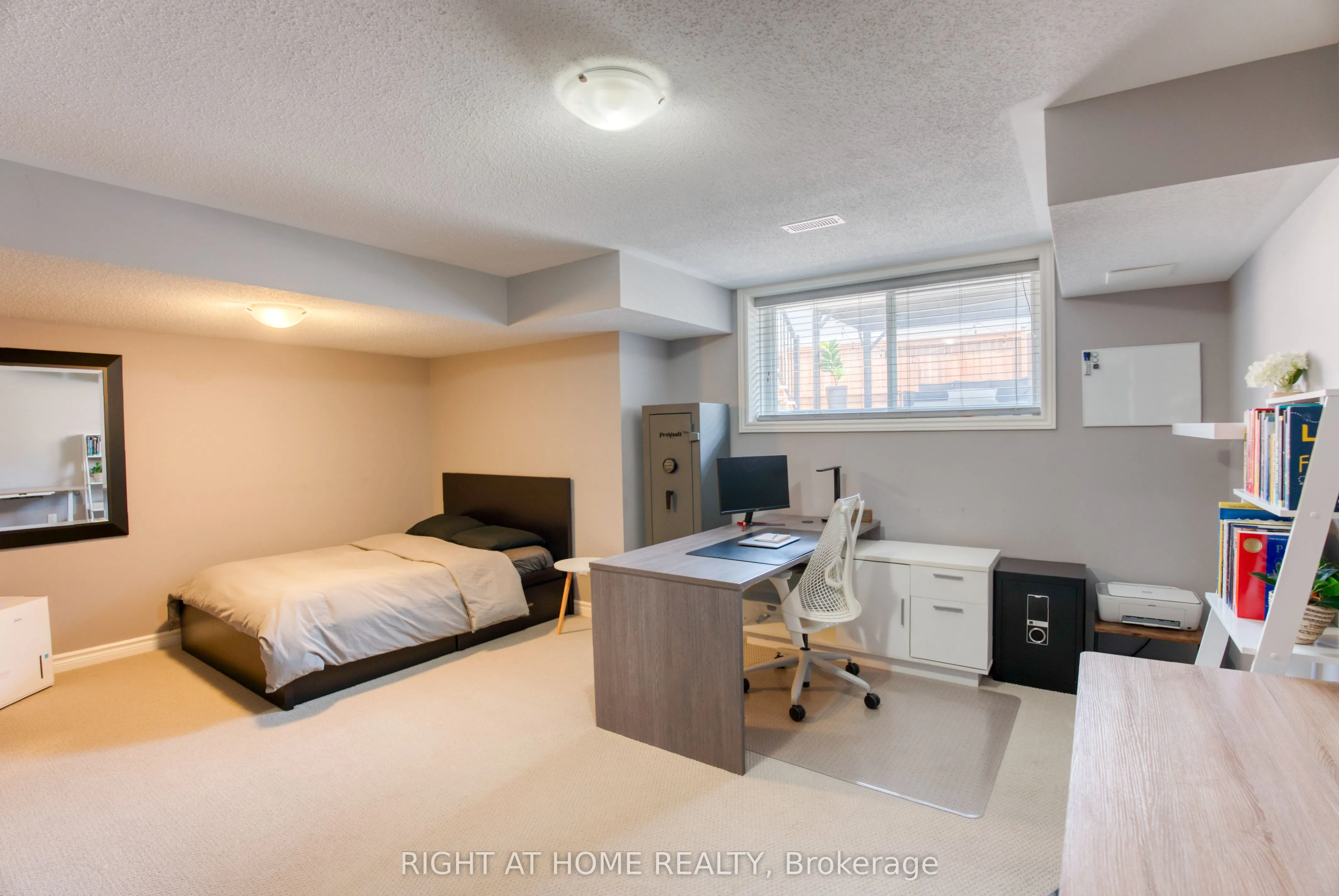 1148 Beckett Crescent