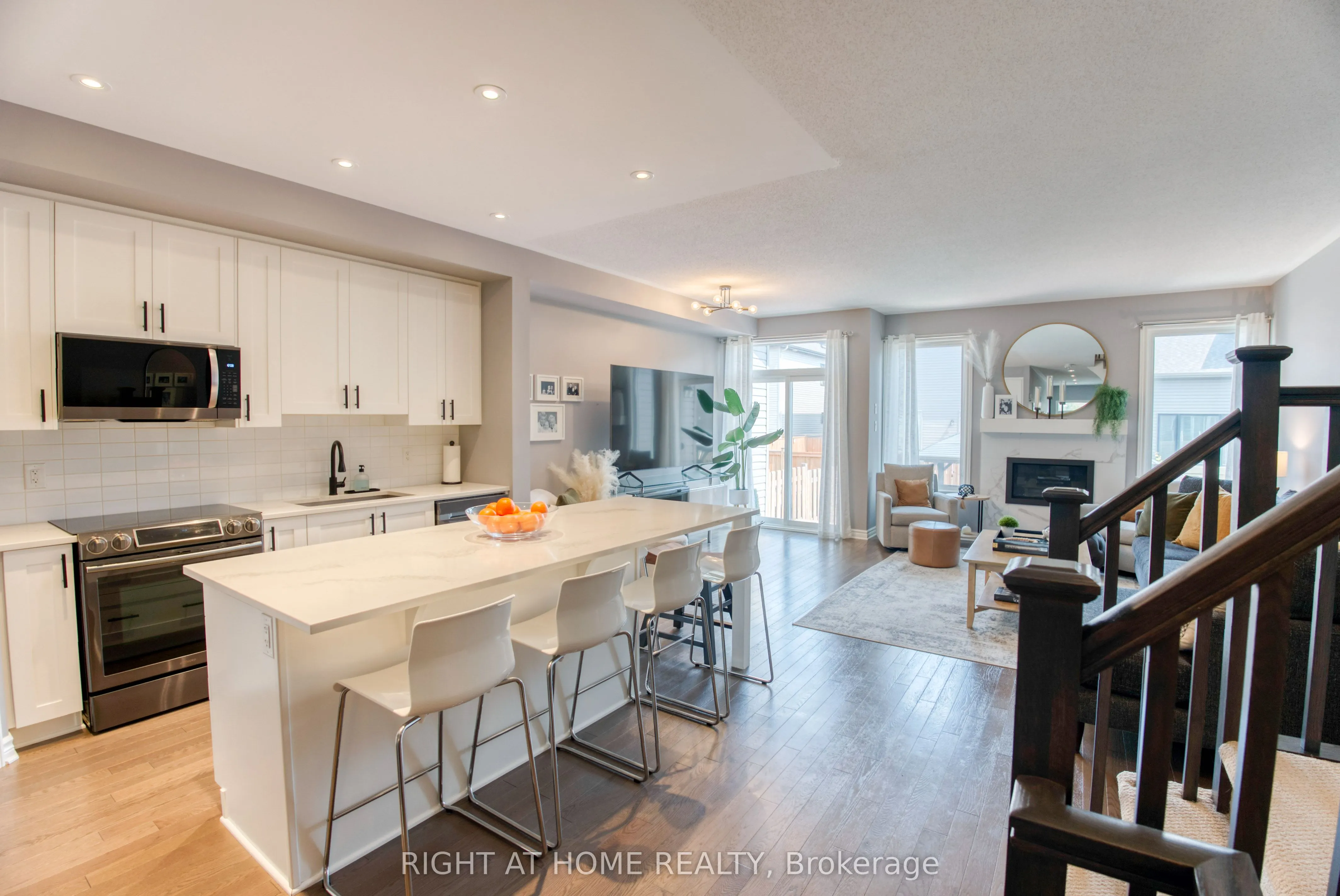 1148 Beckett Crescent