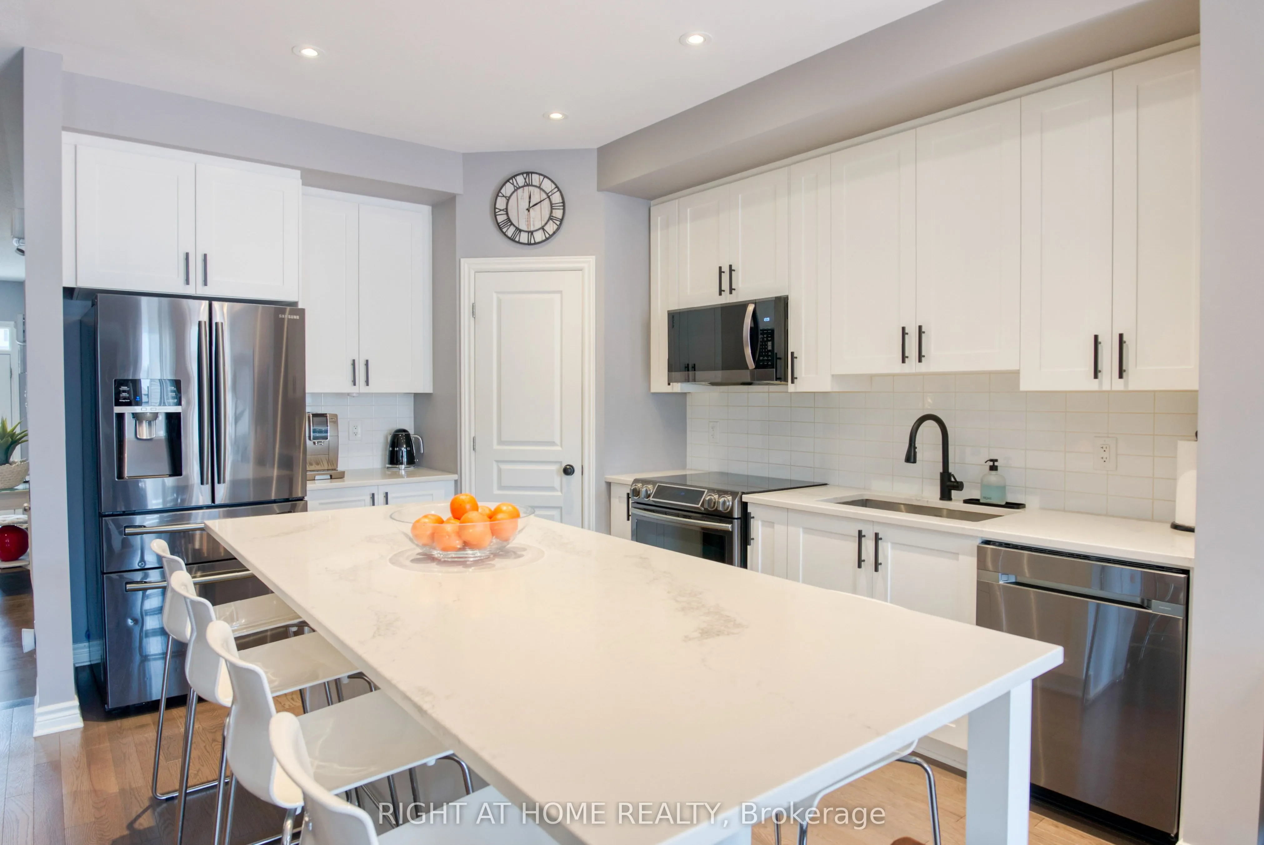1148 Beckett Crescent