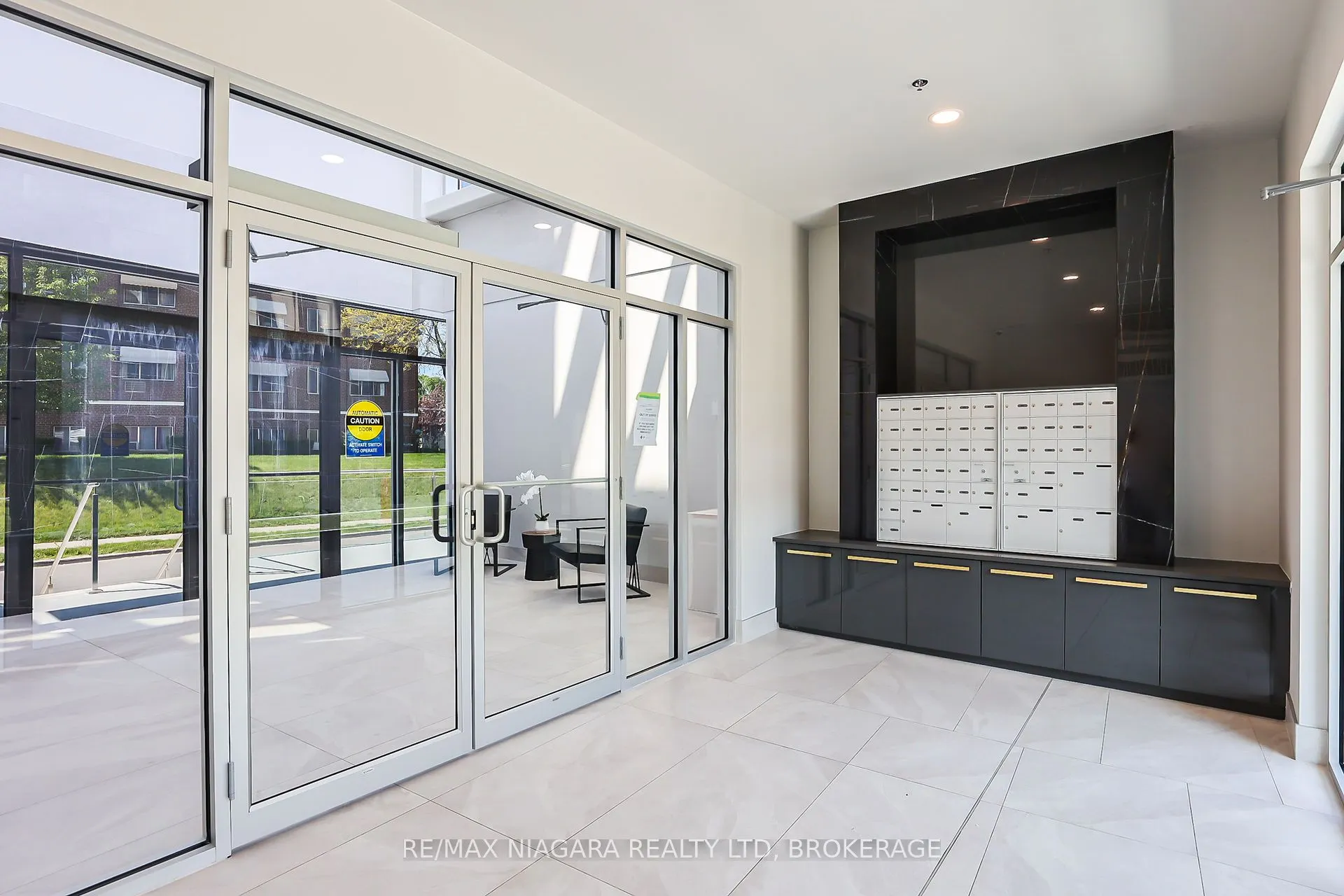 77 Yates Street, #505