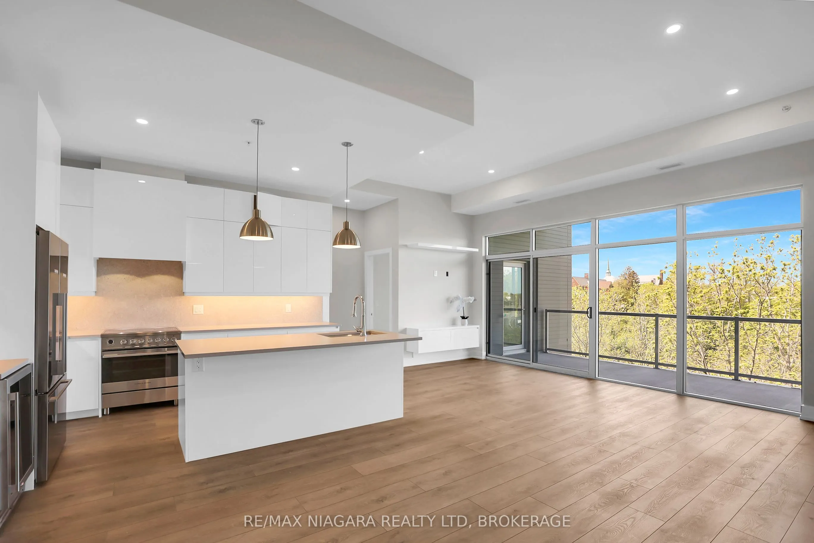 77 Yates Street, #505