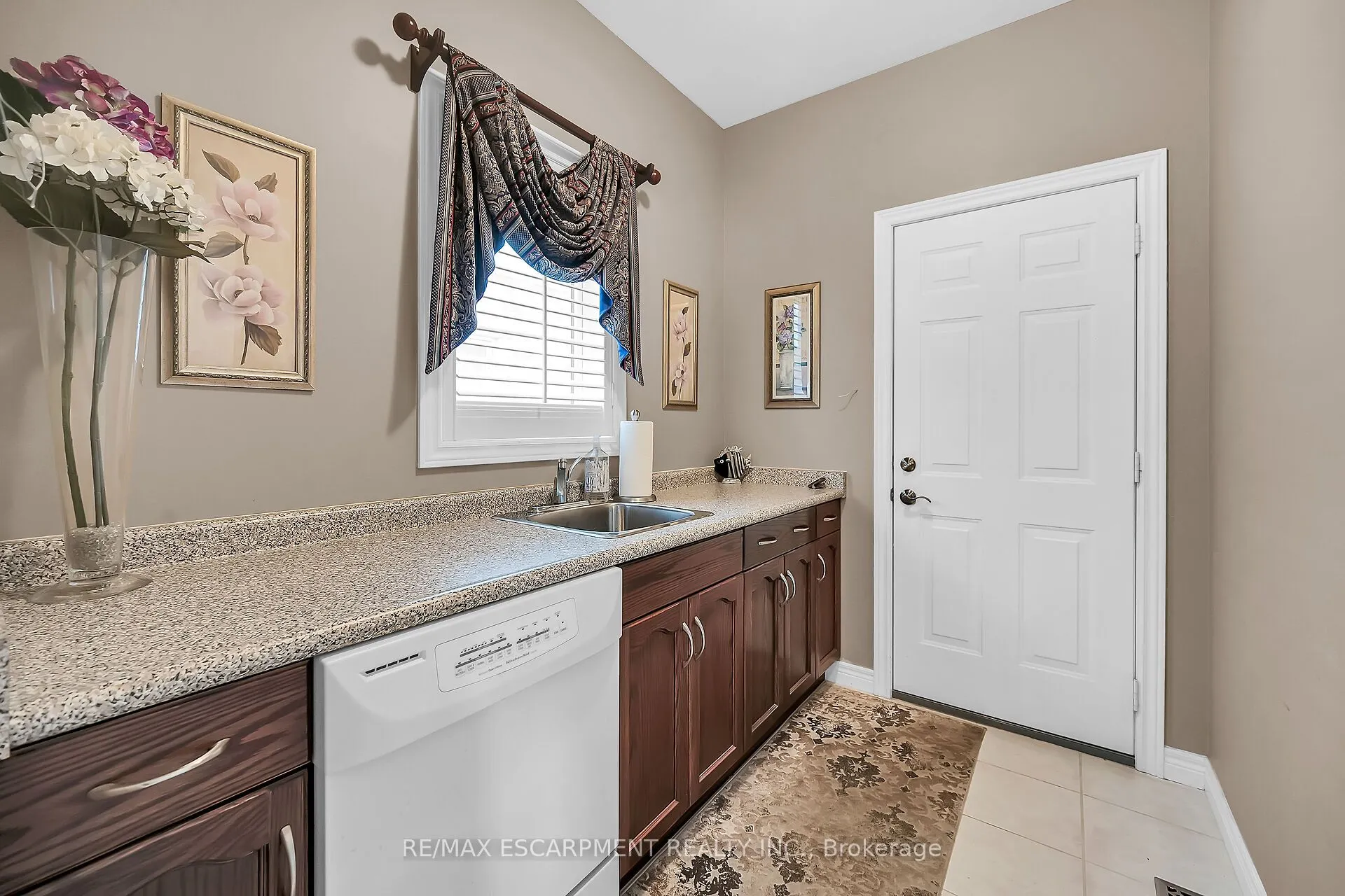7 Kathleen Court