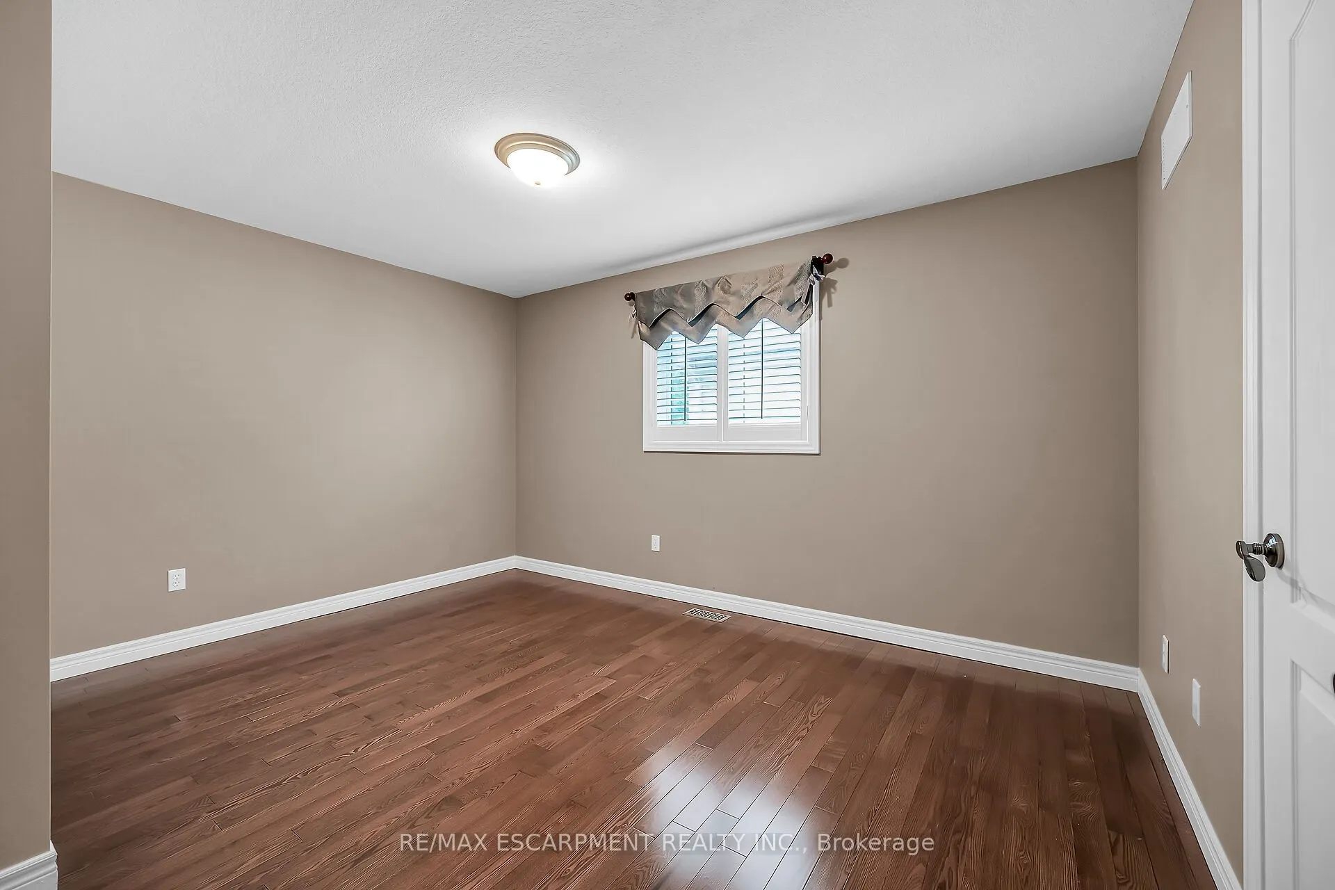 7 Kathleen Court