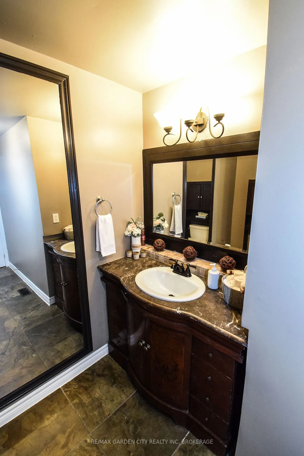 185 DENISTOUN Street, #37