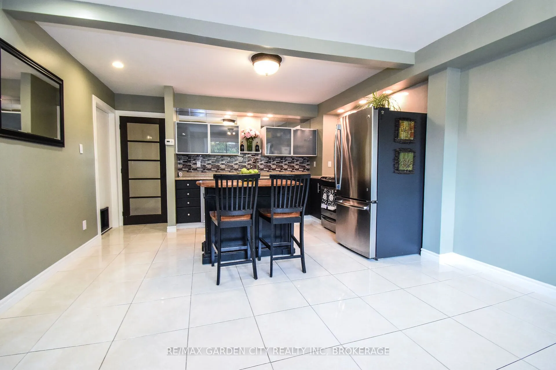 185 DENISTOUN Street, #37