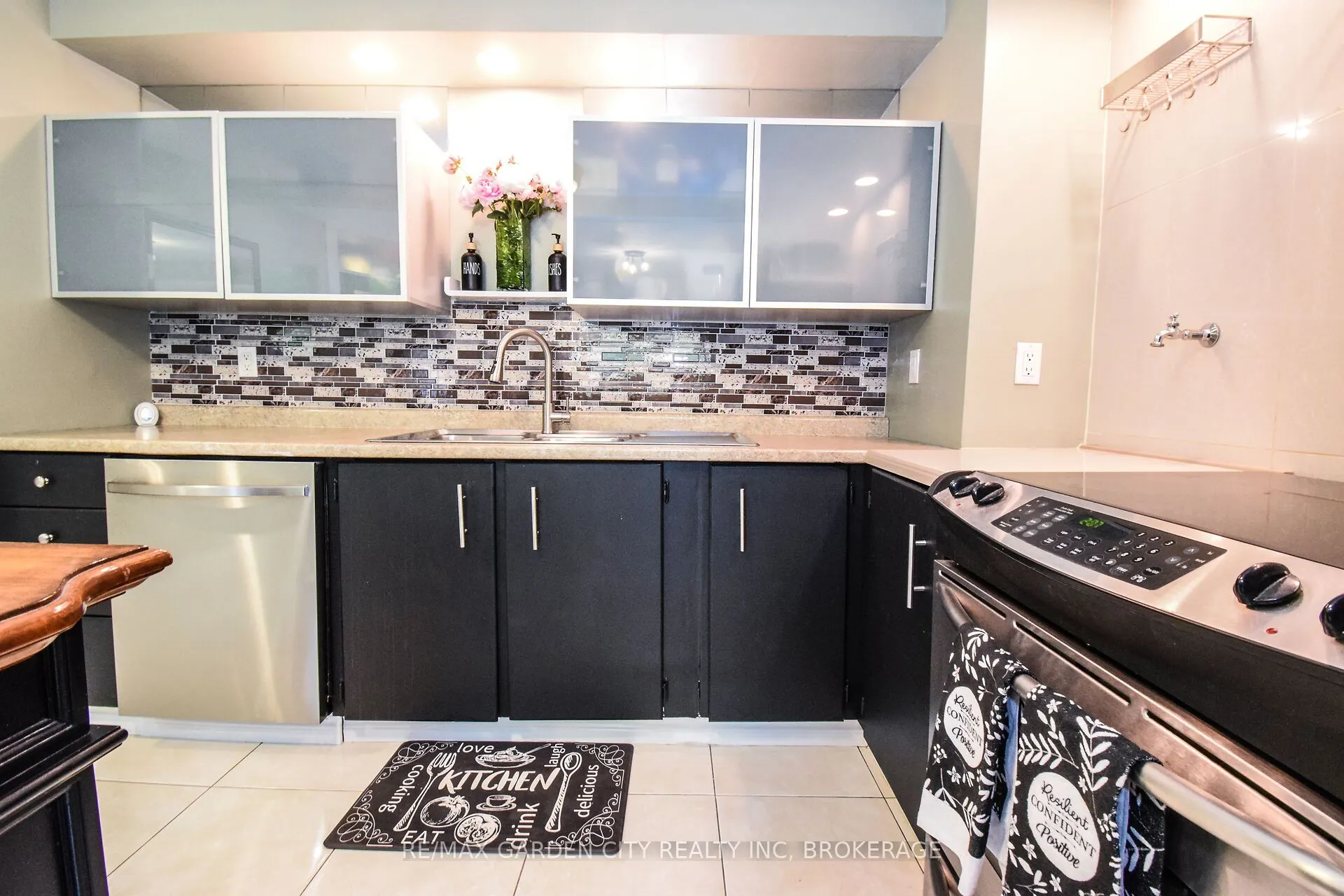 185 DENISTOUN Street, #37