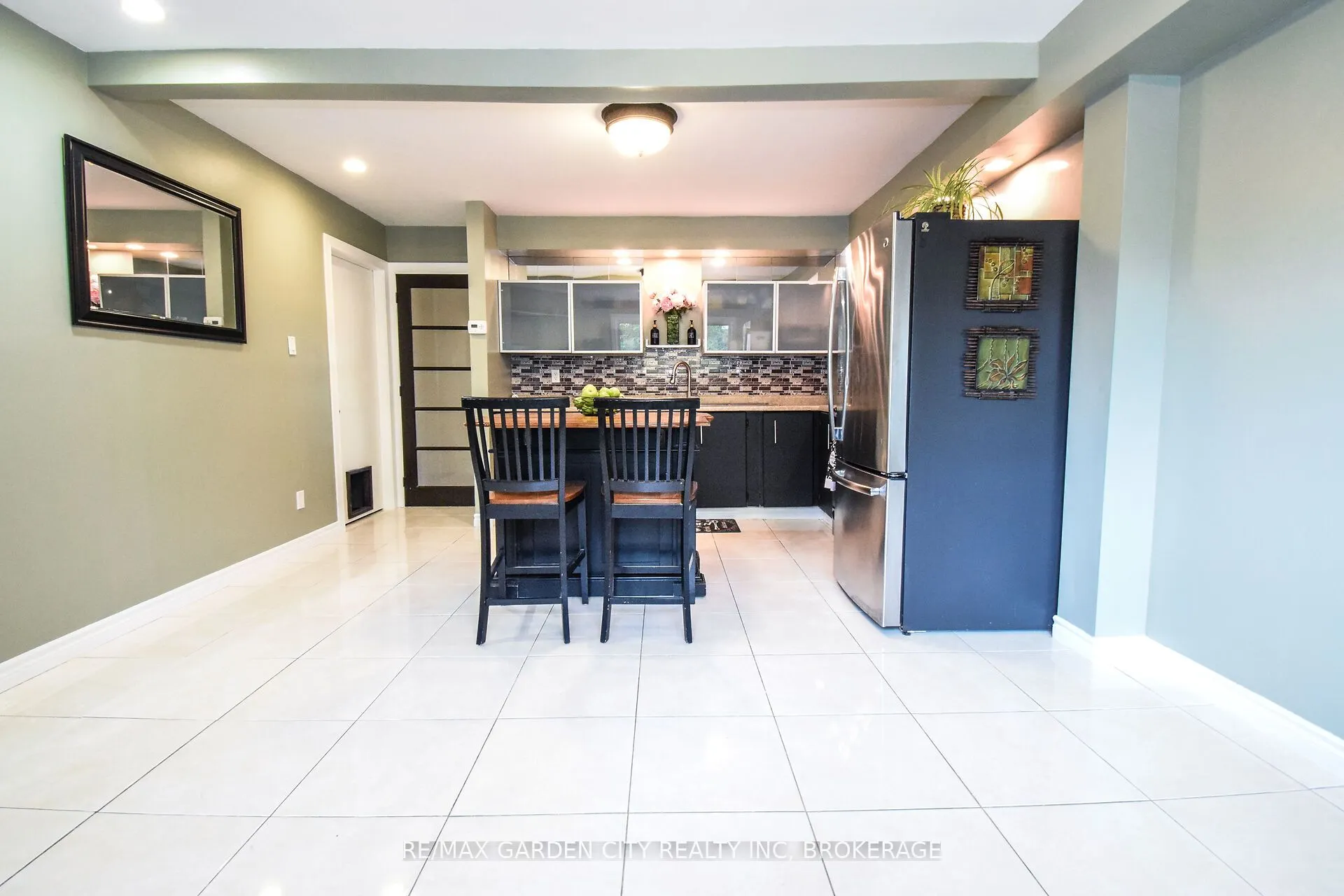 185 DENISTOUN Street, #37