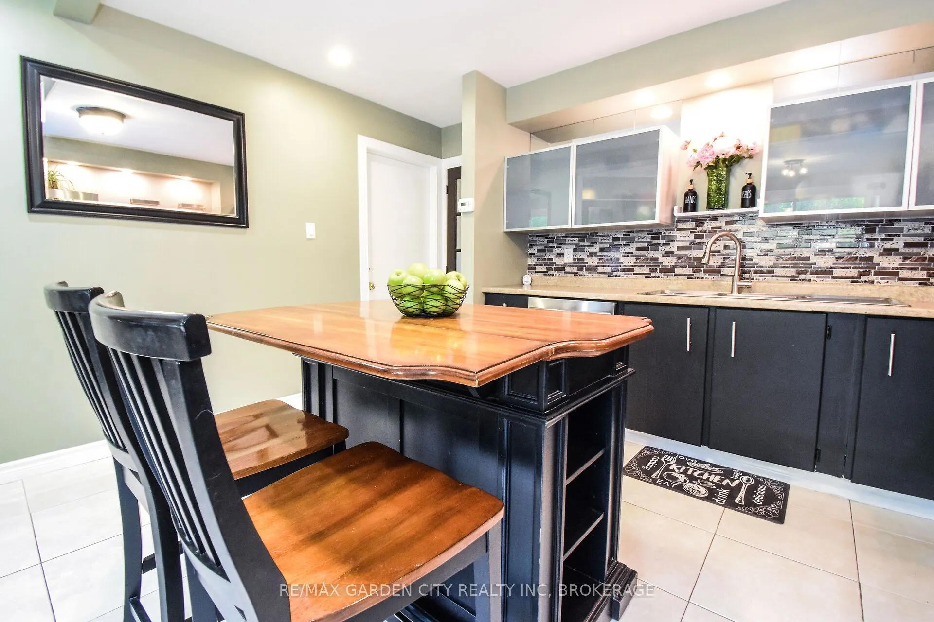 185 DENISTOUN Street, #37