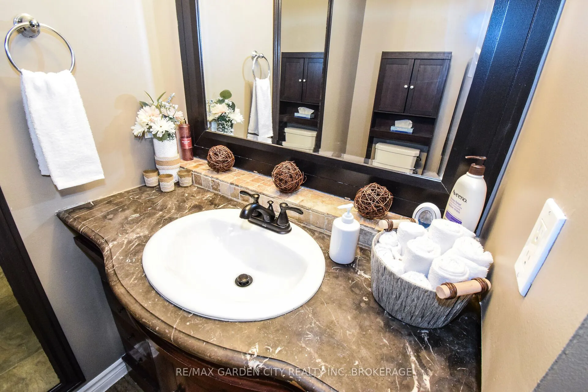 185 DENISTOUN Street, #37