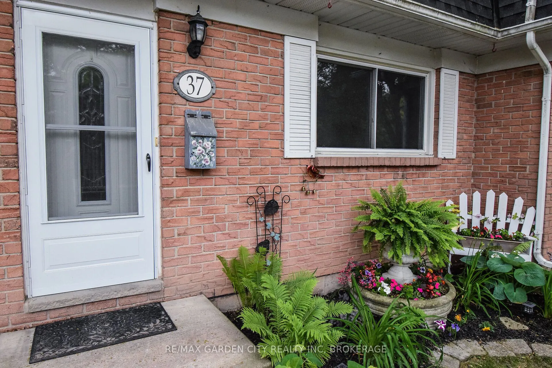 185 DENISTOUN Street, #37