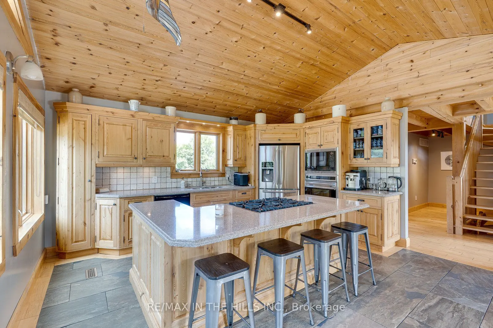 954461 7th Line Ehs Road