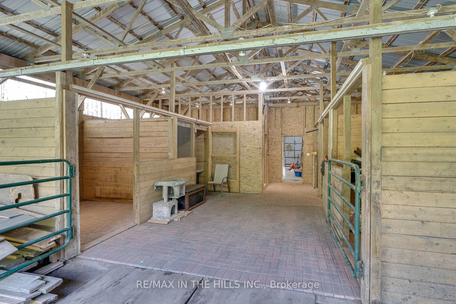 954461 7th Line Ehs Road