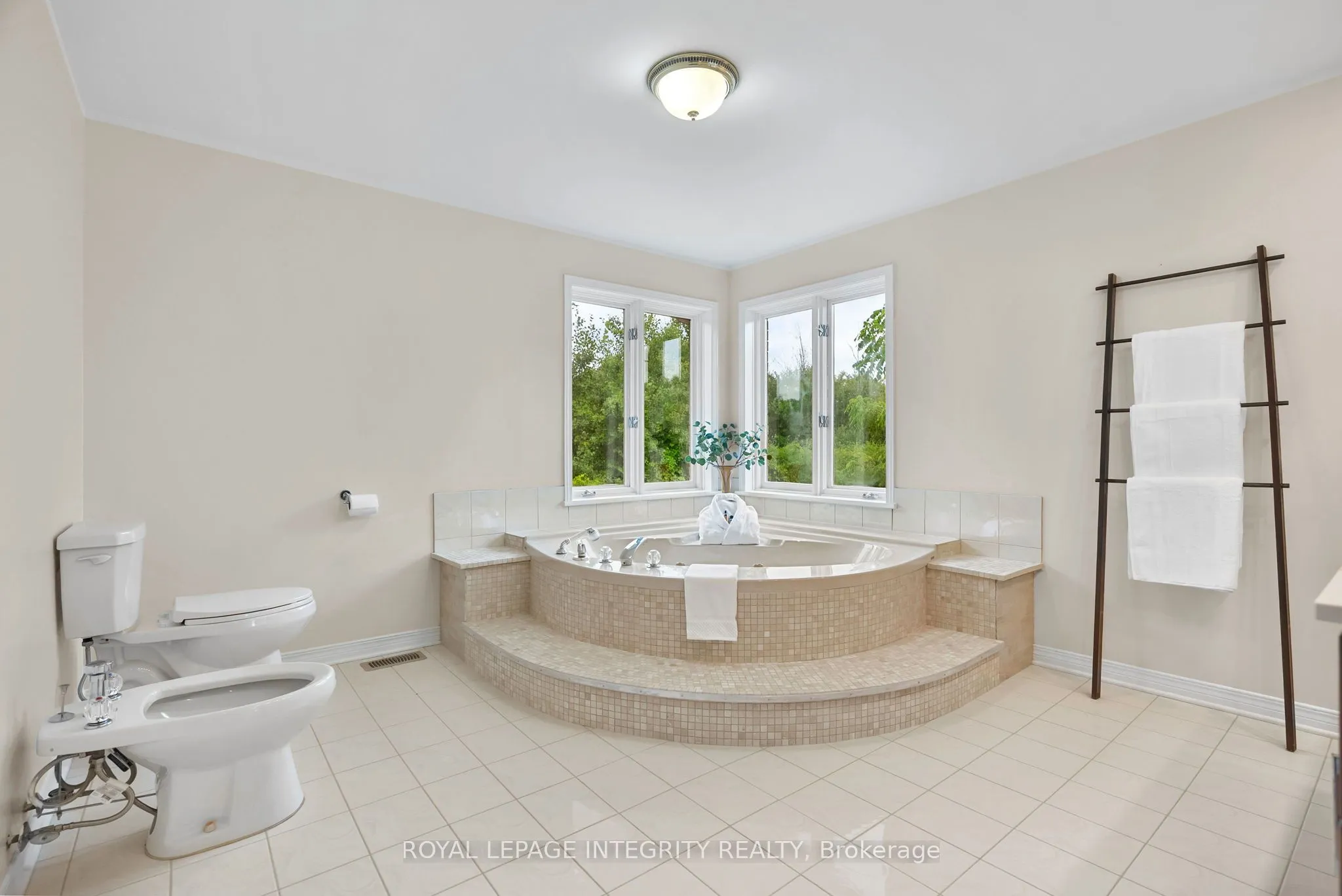 22 Marchbrook Circle