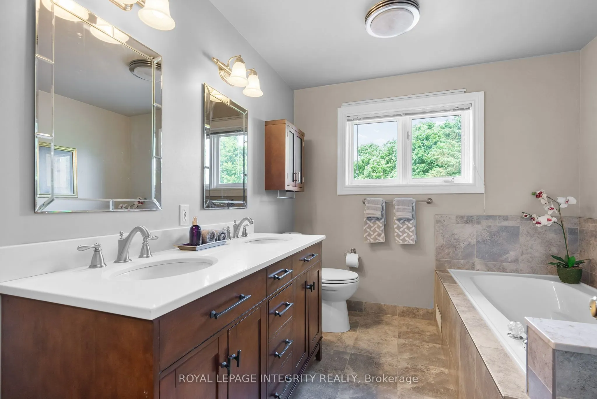22 Marchbrook Circle