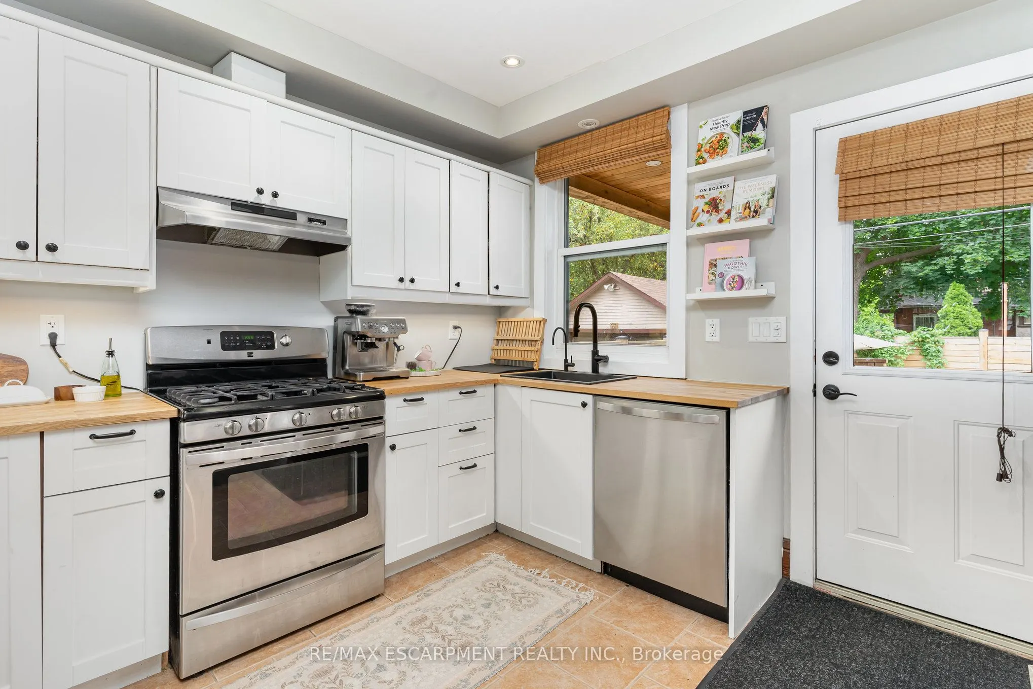 21 Prospect Street S