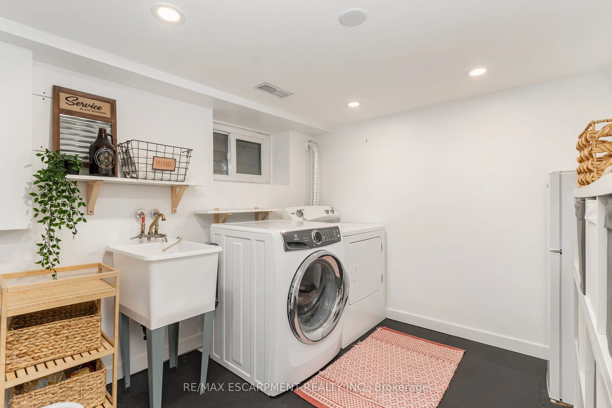 21 Prospect Street S