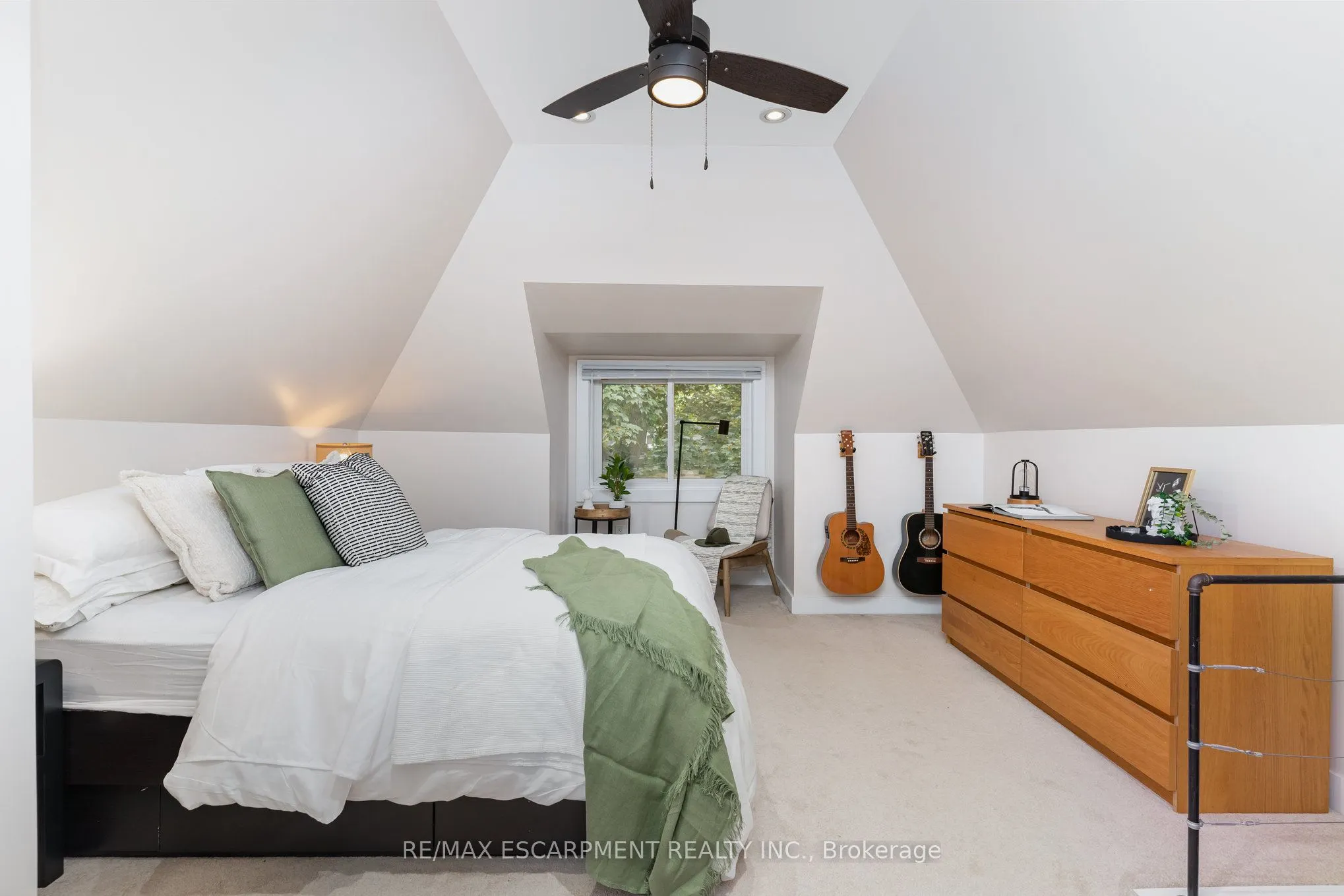 21 Prospect Street S