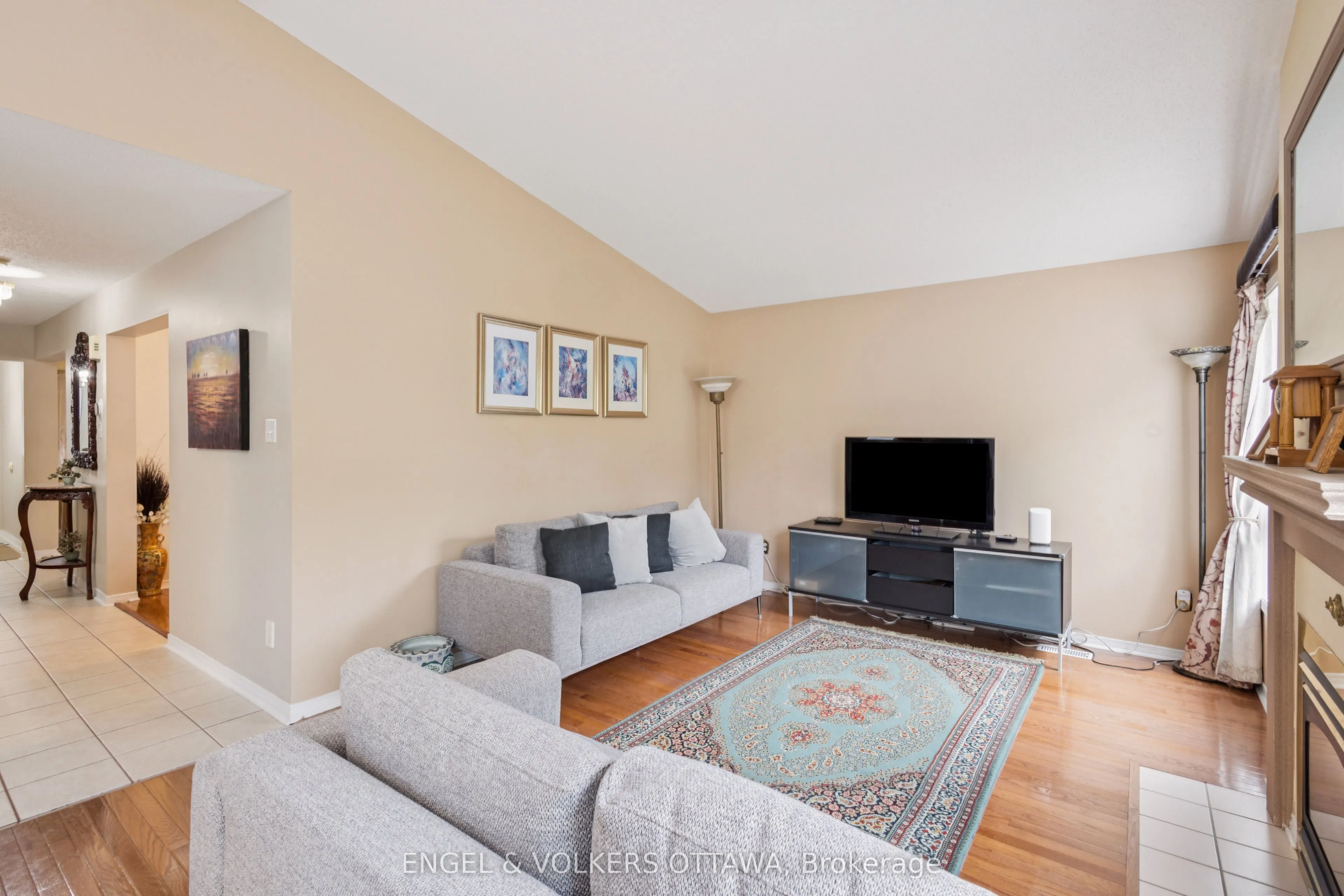 2213 Noblewood Way