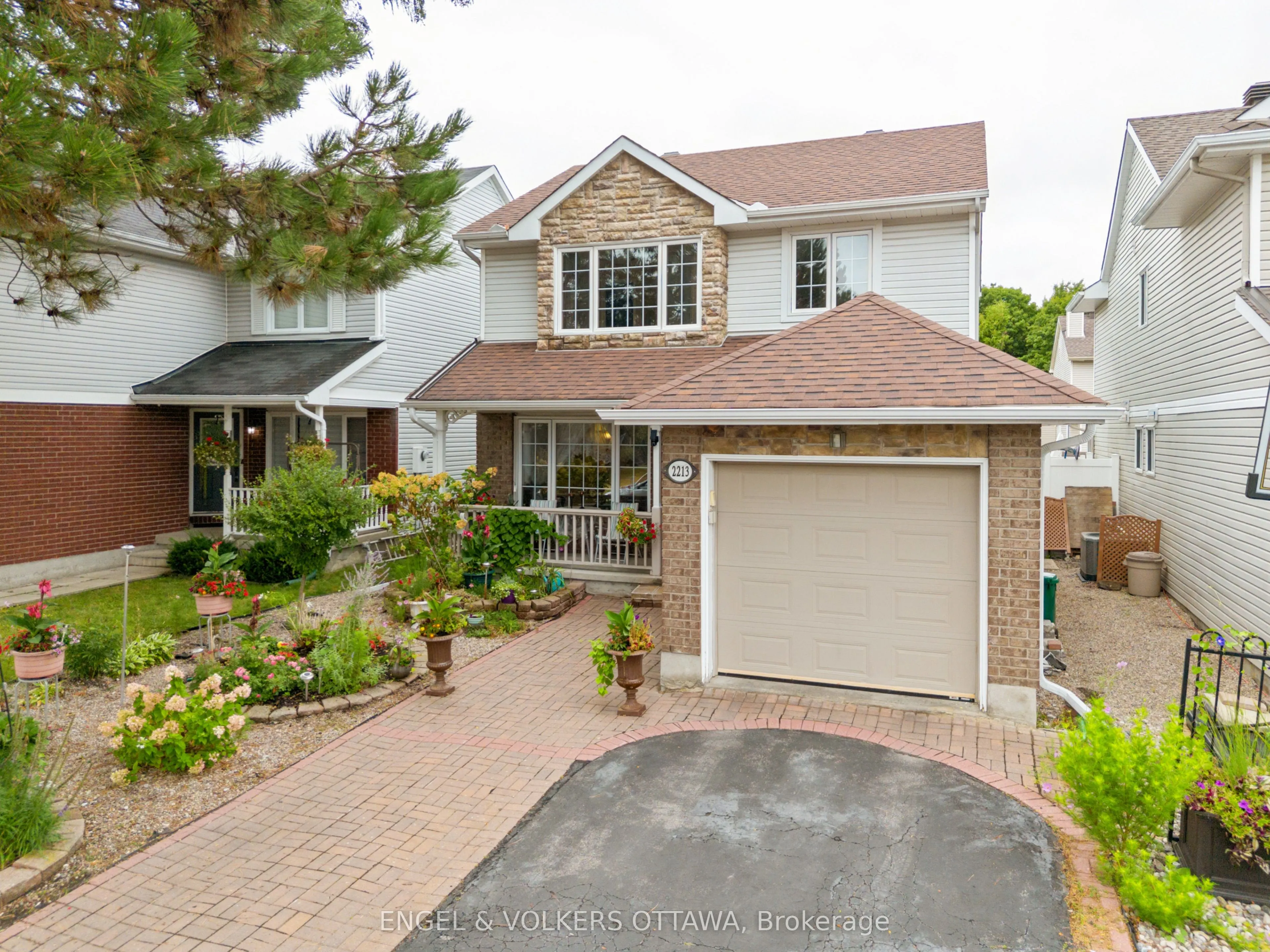 2213 Noblewood Way