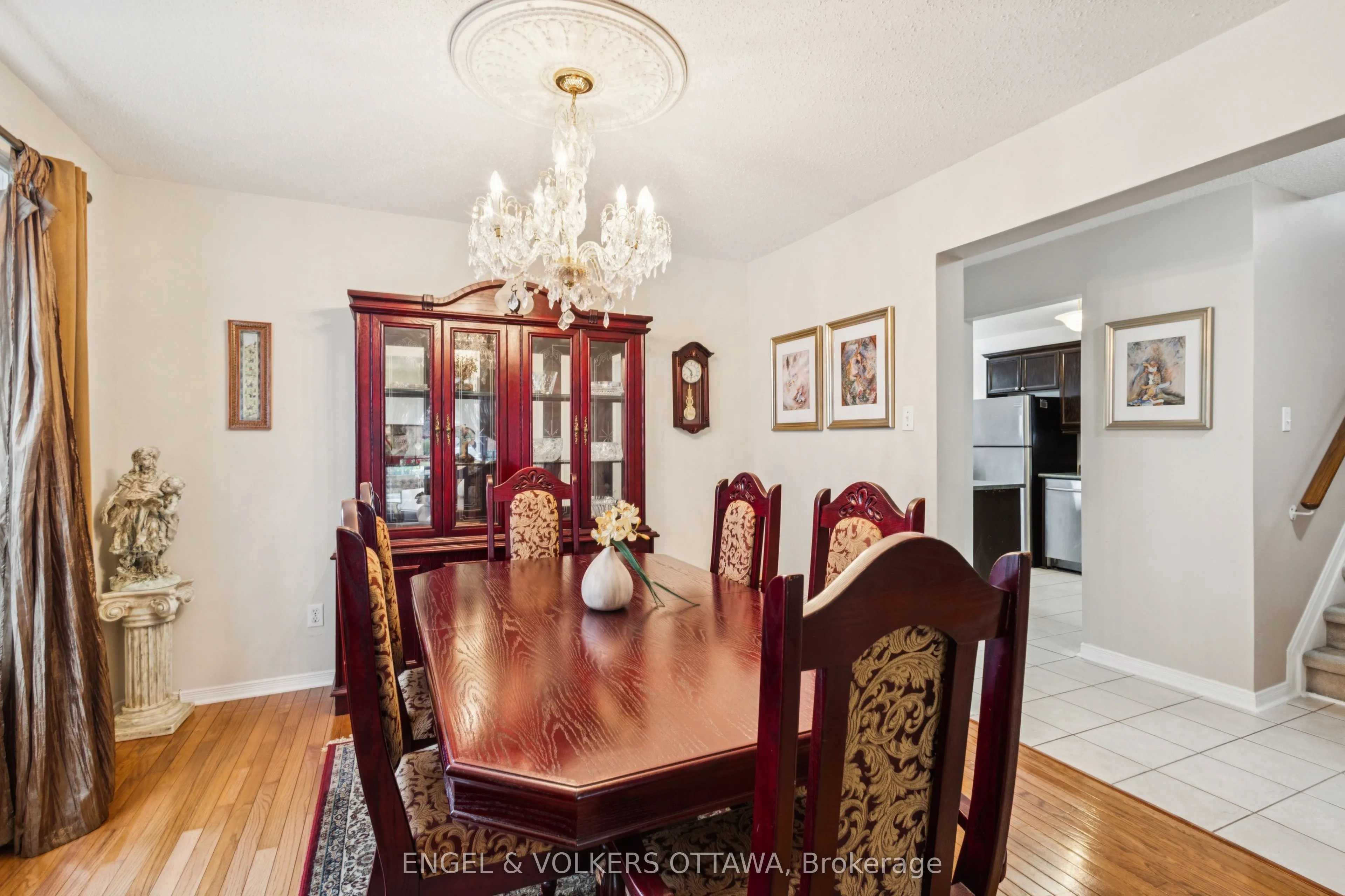 2213 Noblewood Way