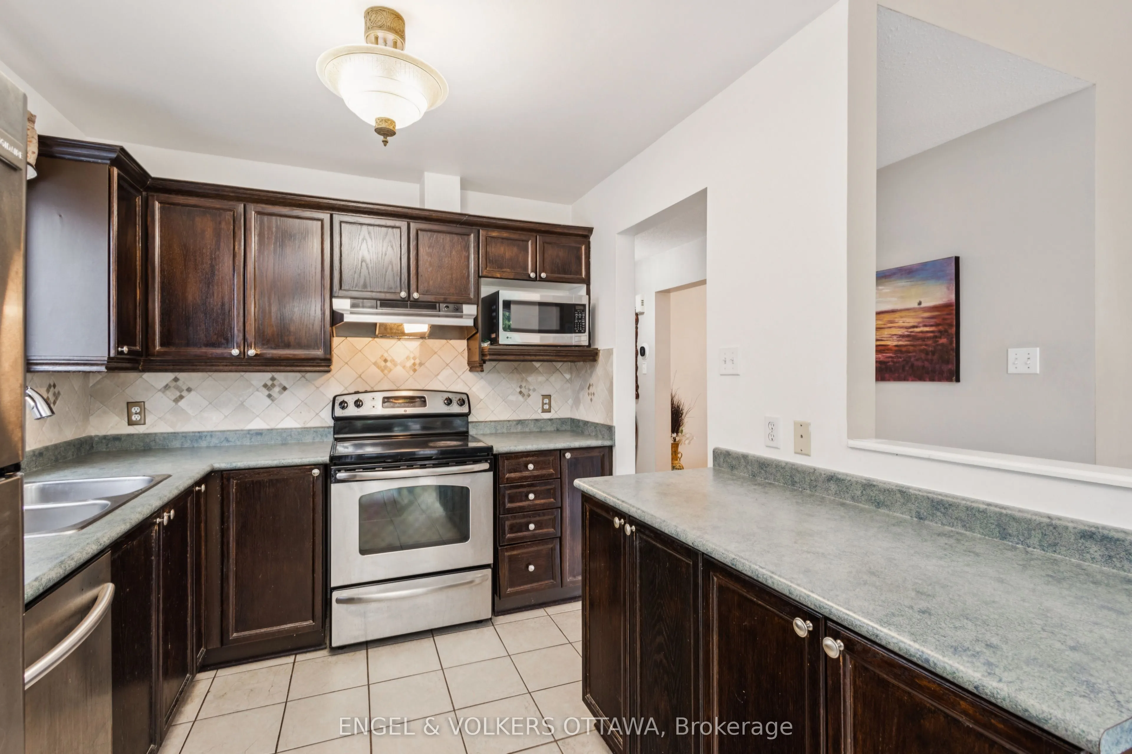 2213 Noblewood Way